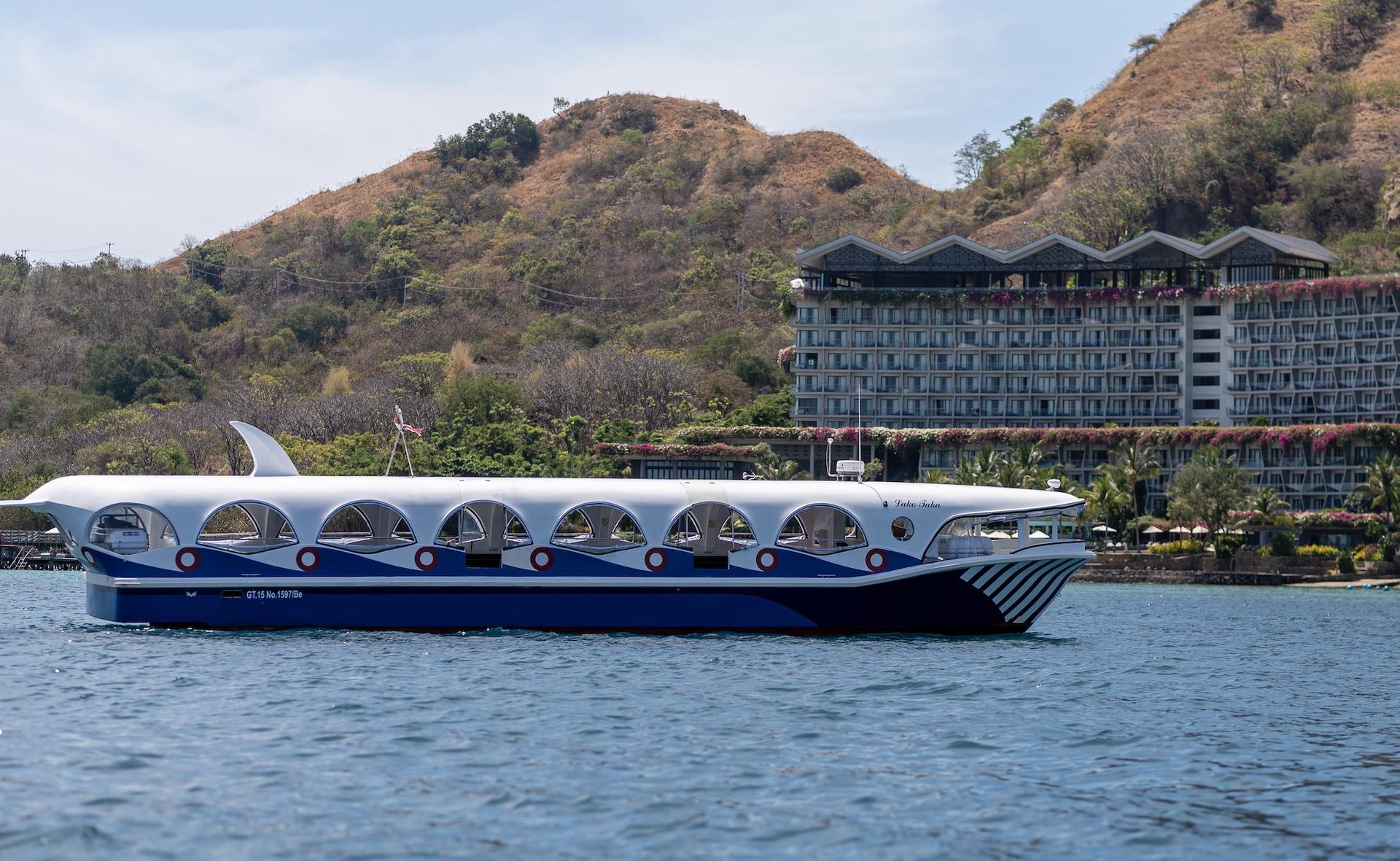 Glass Bottom Boat Trip in Labuan Bajo by AYANA Komodo Waecicu Beach - Thumbnail 2