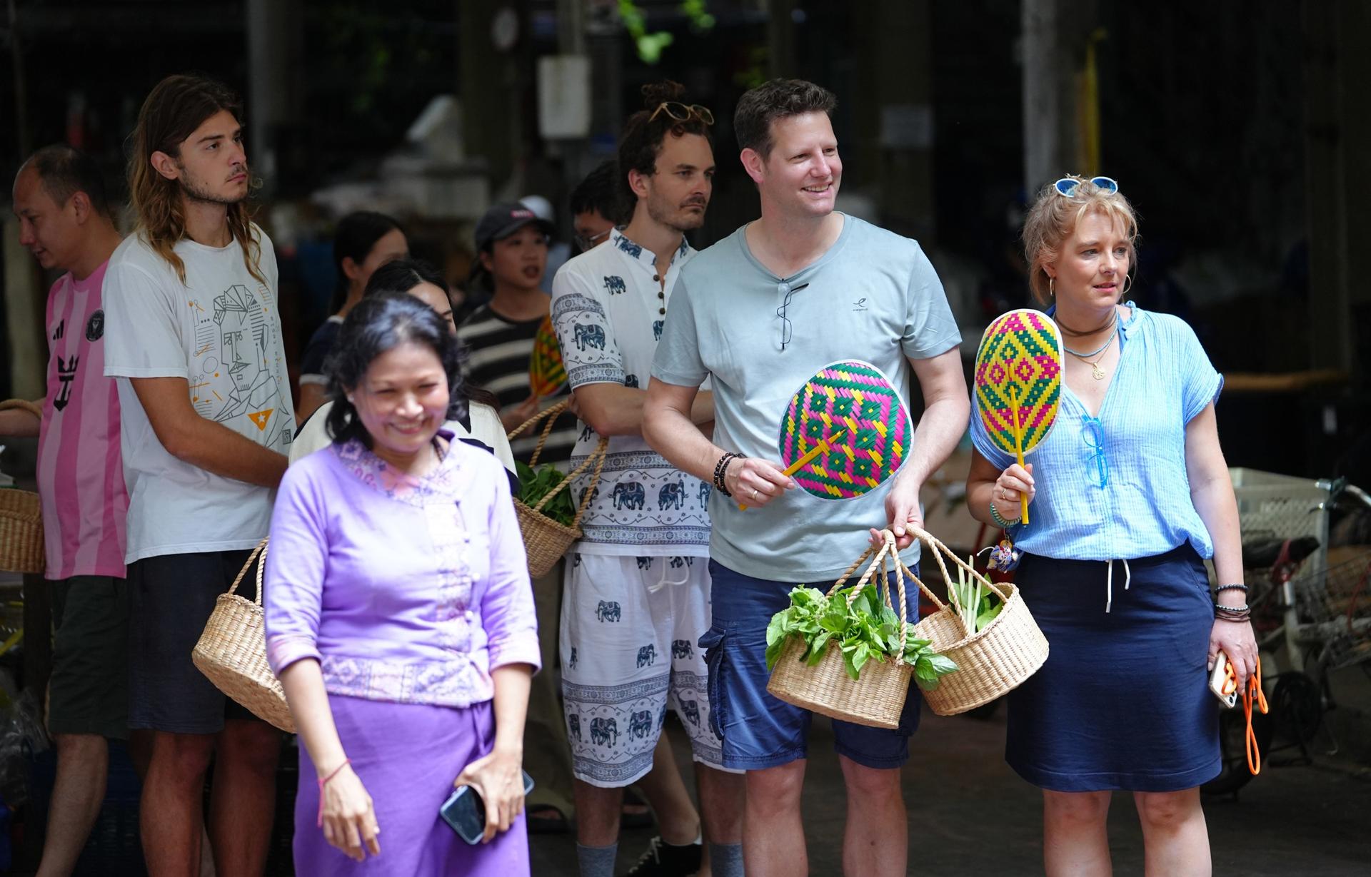 White Lotus Thai Cooking Class in Bangkok - Thumbnail 39