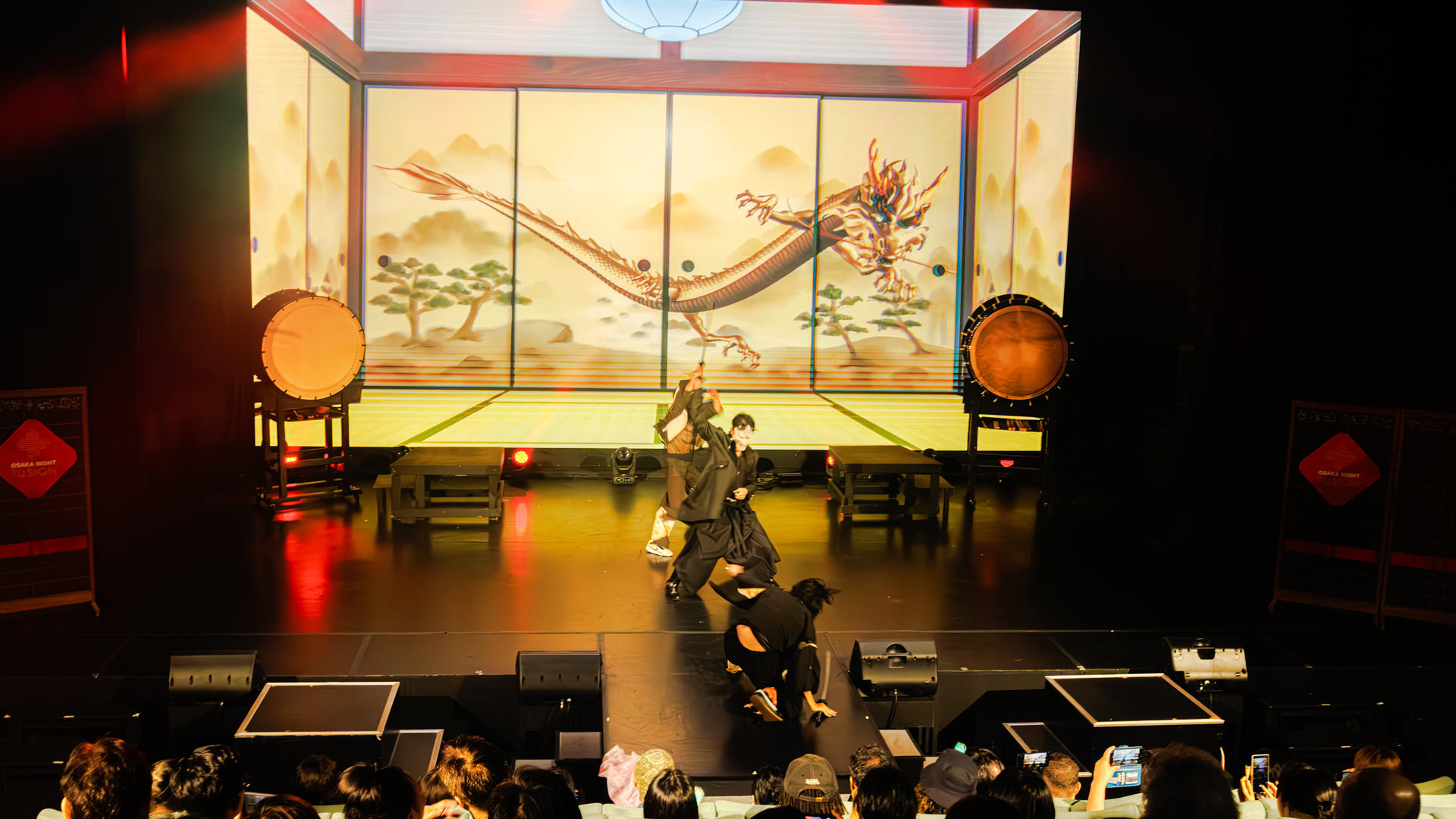 OSAKA NIGHT FUSION Japanese taiko kabuki samurai dance show - Thumbnail 7