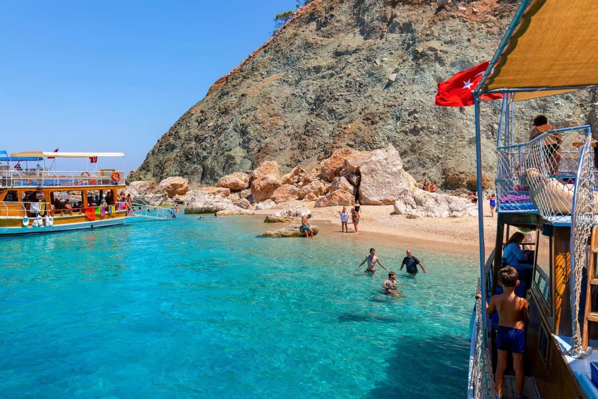 Fethiye Oludeniz & Butterfly Valley Full-Day Cruise - Thumbnail 3