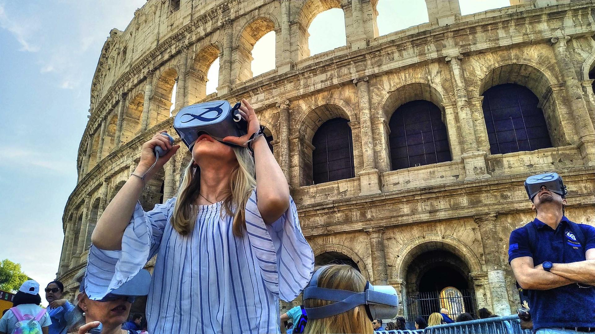 Colosseum ticket with virtual reality experience in Rome - Thumbnail 6