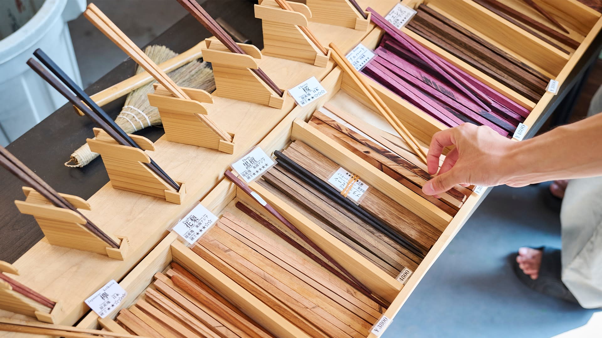 Kyoto: Arashiyama Premium Chopstick Making With Engraving Option - Thumbnail 12