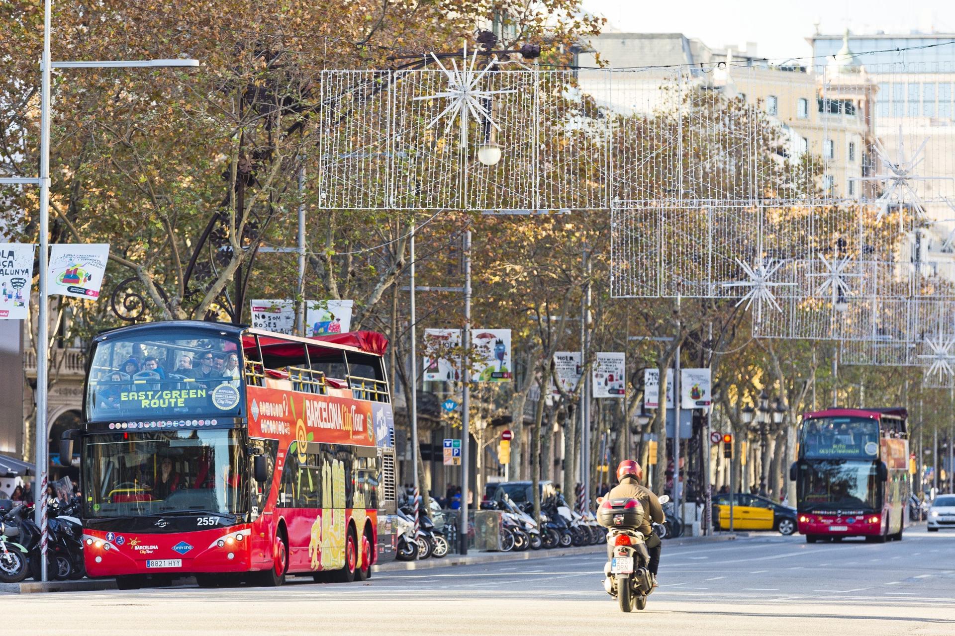 Barcelona Hop-On Hop-Off Bus Tour - Thumbnail 4