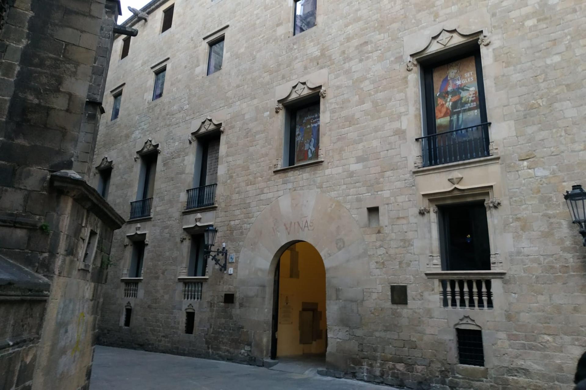 Barcelona Gothic Quarter Walking Tour - Thumbnail 3