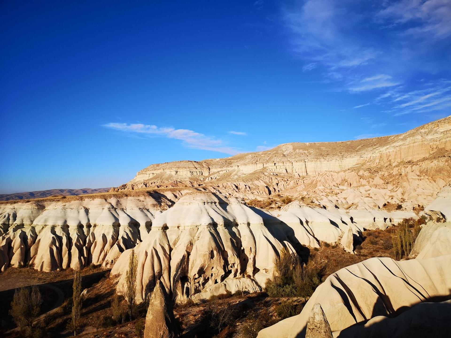 Red and Rose Valley Sunset Hiking Tour in Cappadocia - Thumbnail 3