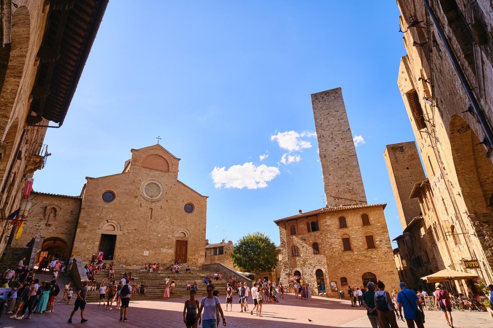 Siena, San Gimignano, Monteriggioni, and Chianti Wine Tasting Tour - Thumbnail 2