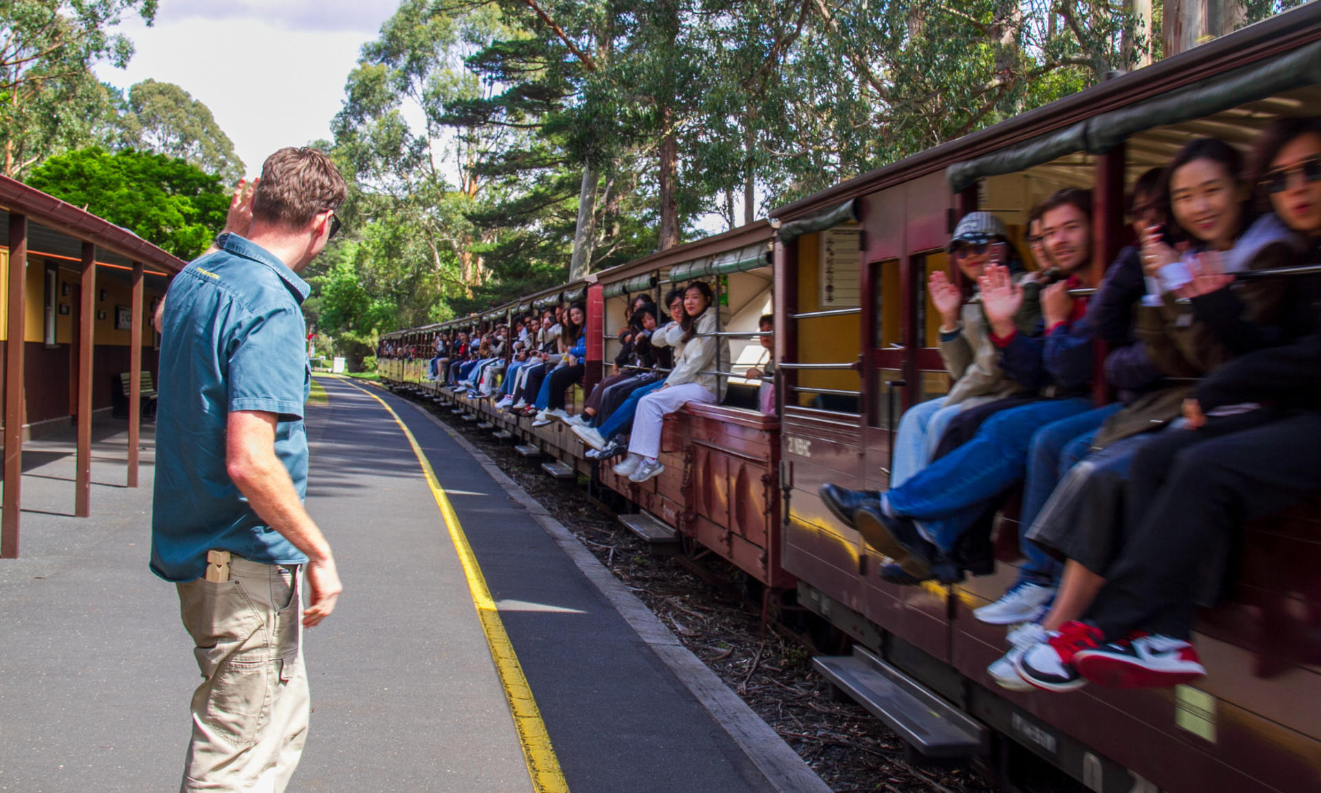 Puffing Billy, Forest Trails & Yarra Valley Discovery Tour - Thumbnail 5