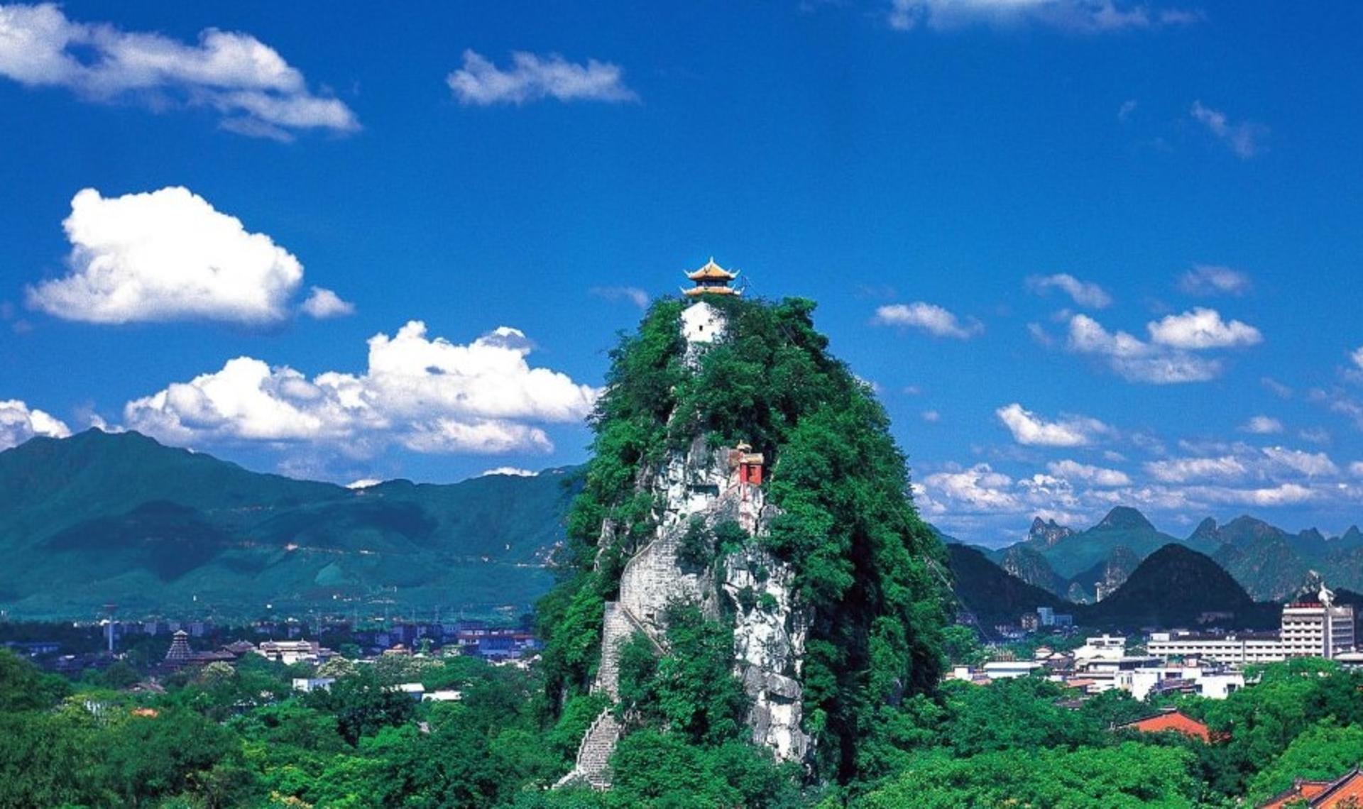 Private Guilin tour for a day: Elephant Trunk Hill, Fubo Hill, Reed Flute Cave, Solitary Beauty Peak - Thumbnail 8