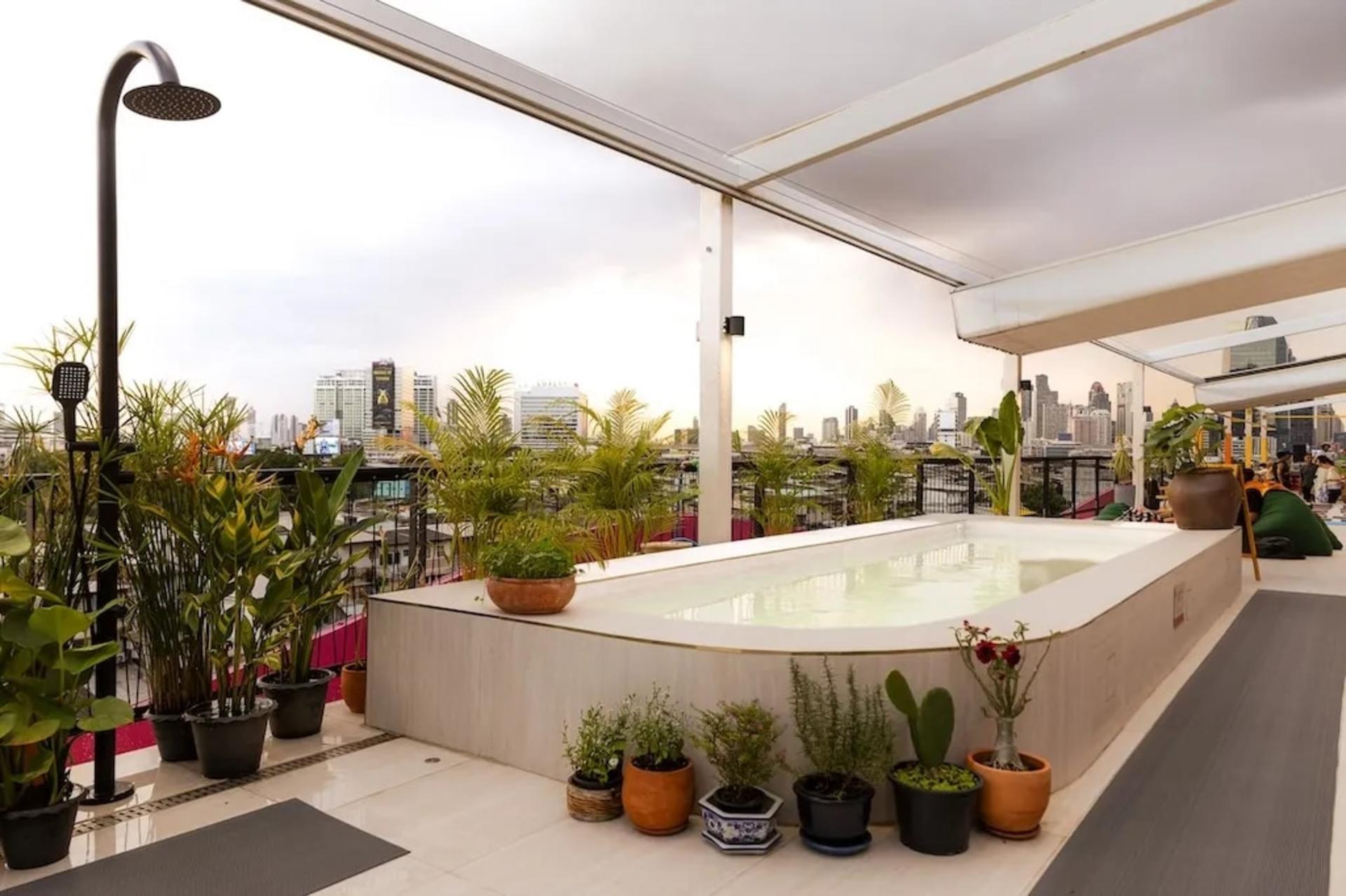Rum & Orange Rooftop Bar at The Fig Lobby Bangkok - Thumbnail 7