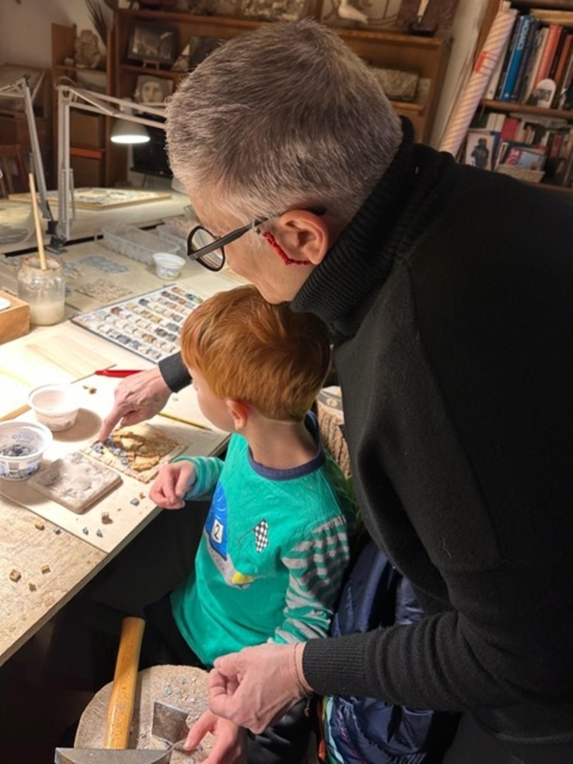 Mosaic-making workshop in Rome - Thumbnail 12