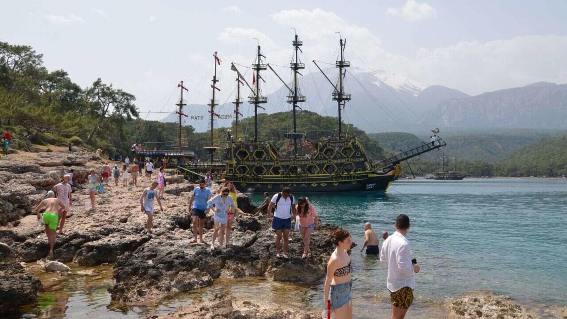 Antalya Kemer Marina Full-Day Small Group Pirate Boat Trip - Thumbnail 6