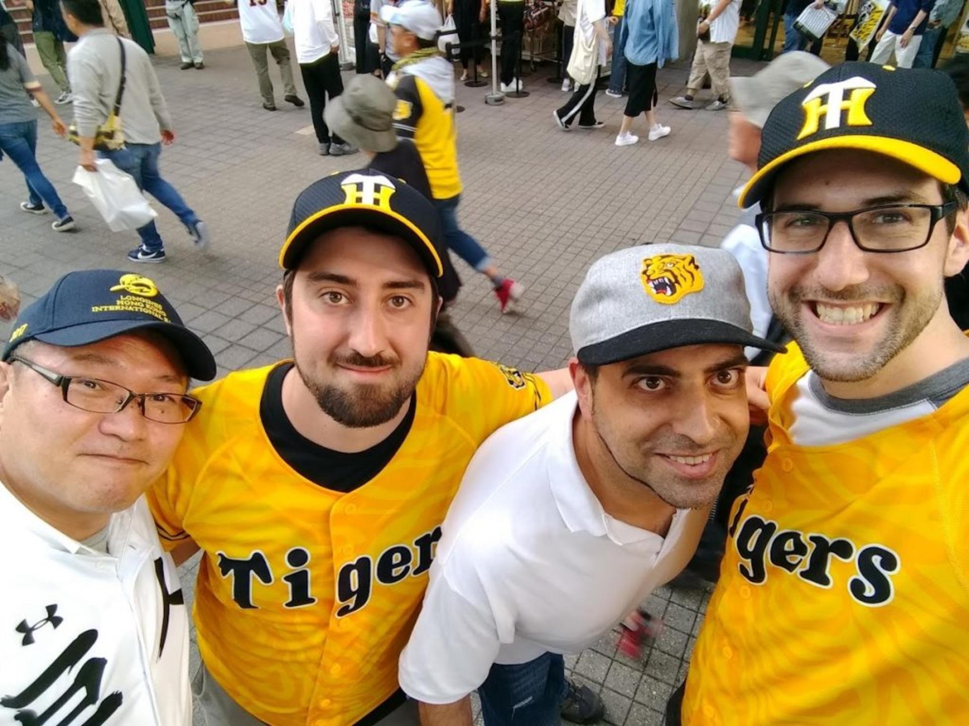 Tokyo: Soccer/Football Match with a Local Fan (with TICKET) - Thumbnail 8