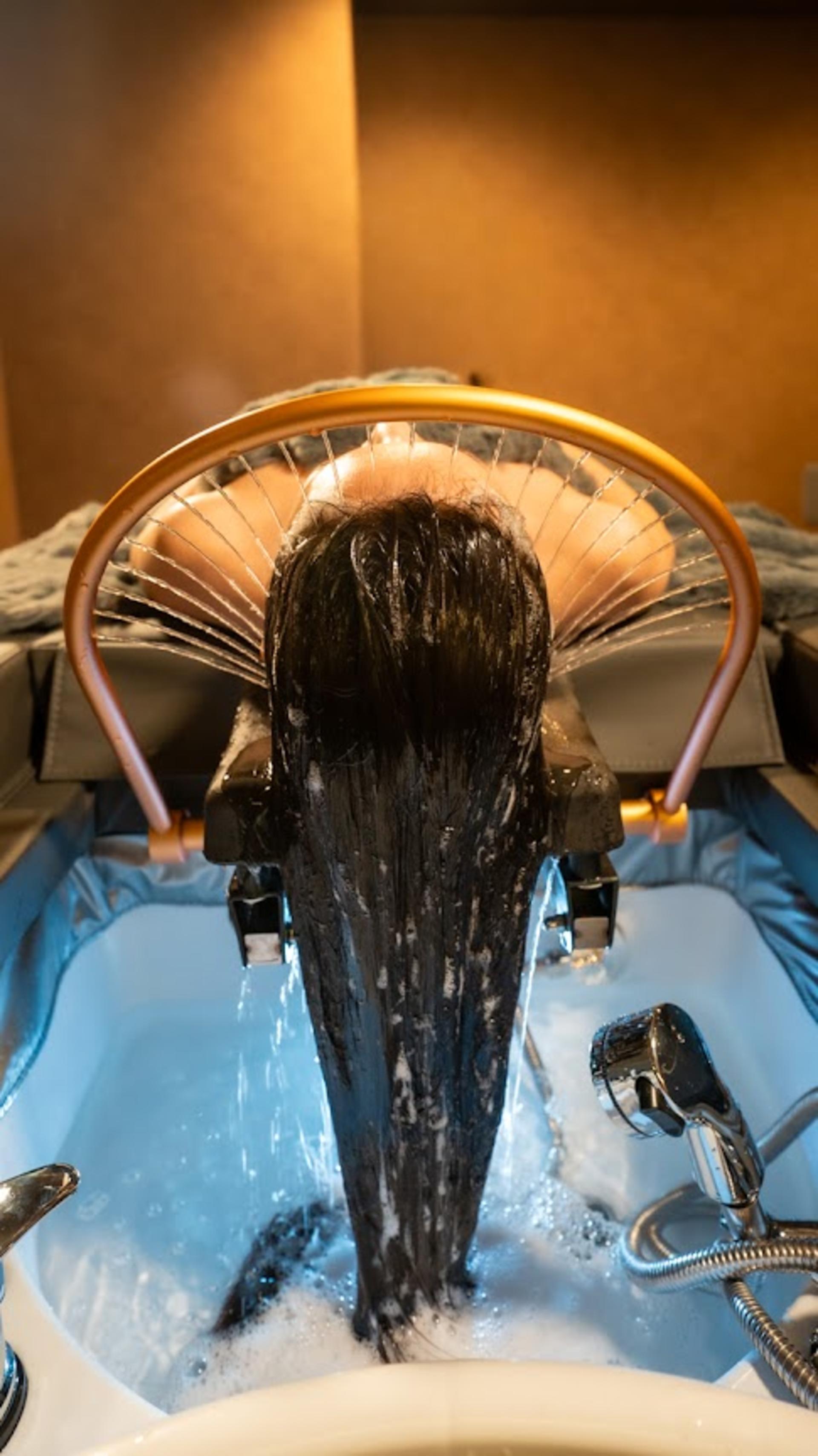 Osaka: Vietnamese Emperor Head Wash Spa Experience - Thumbnail 11
