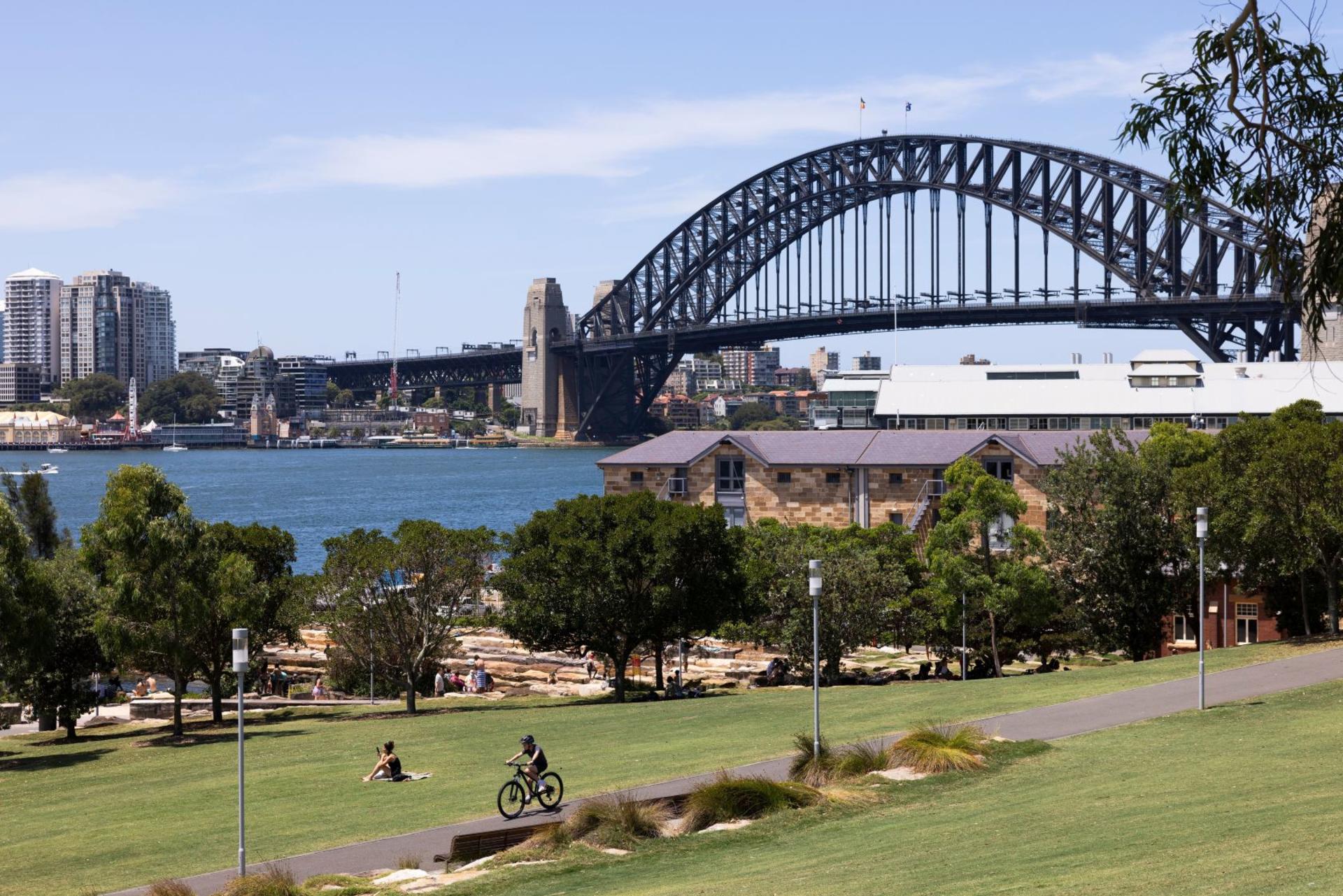 Sydney City Private Day Tour - Thumbnail 2