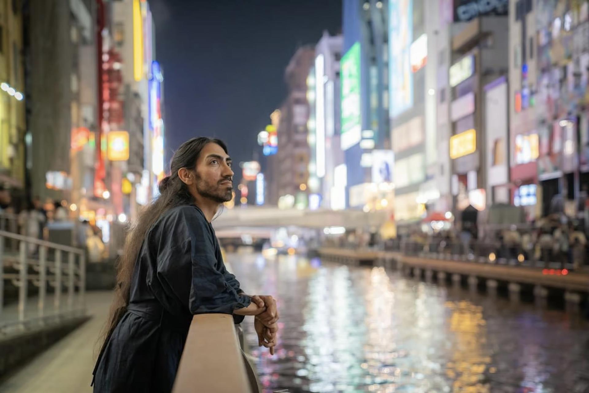 Osaka Dotonbori: Photo Shoot with a Professional Photographer - Thumbnail 5