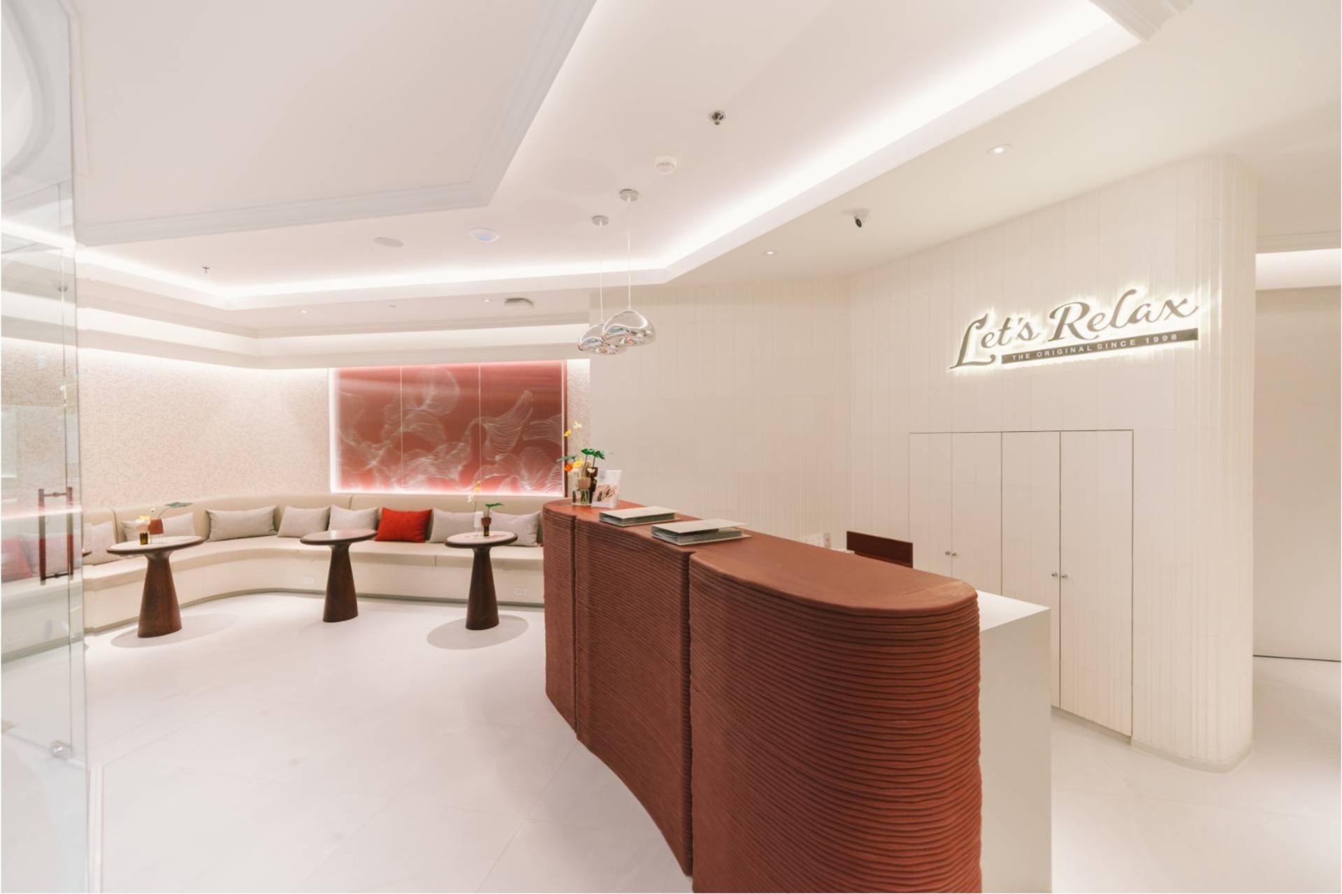 Let's Relax Spa at Silom Edge in Bangkok - Thumbnail 2