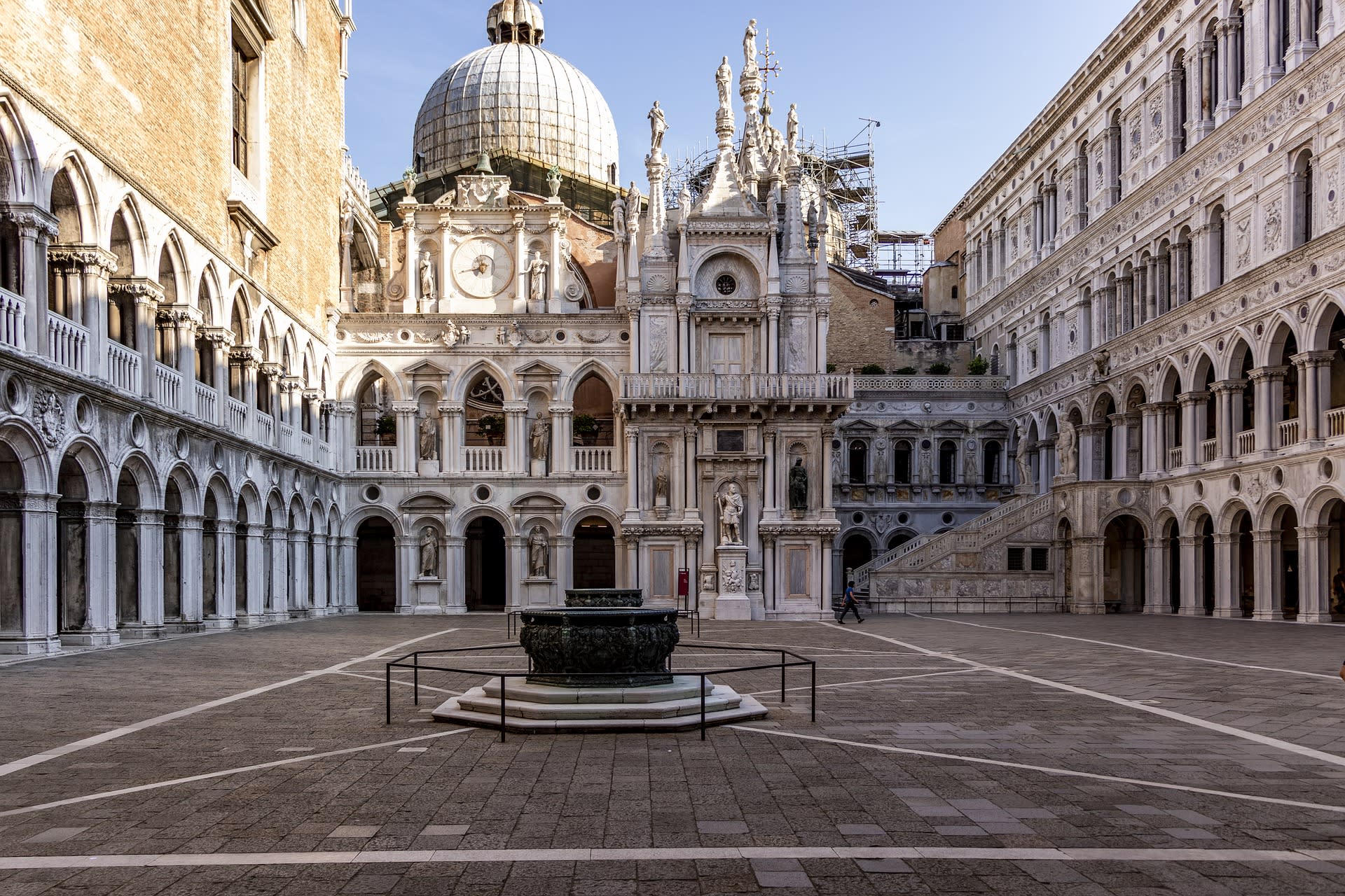 Doge's Palace and Prisons Tour in Venice_T2 - Thumbnail 2
