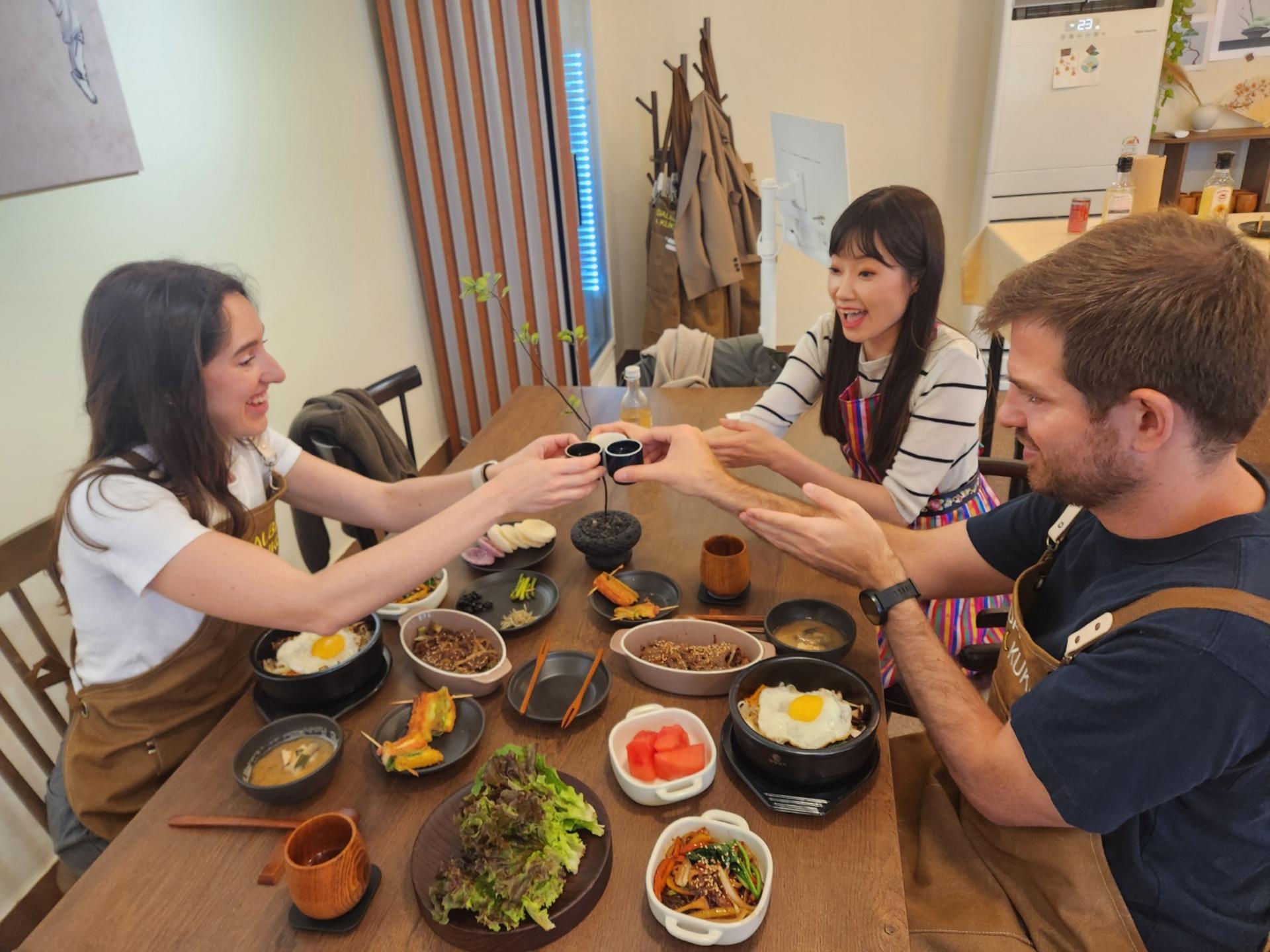 Traditional Korean 6-Dish Cooking Class + Hidden Alley Tour Seoul - Thumbnail 6