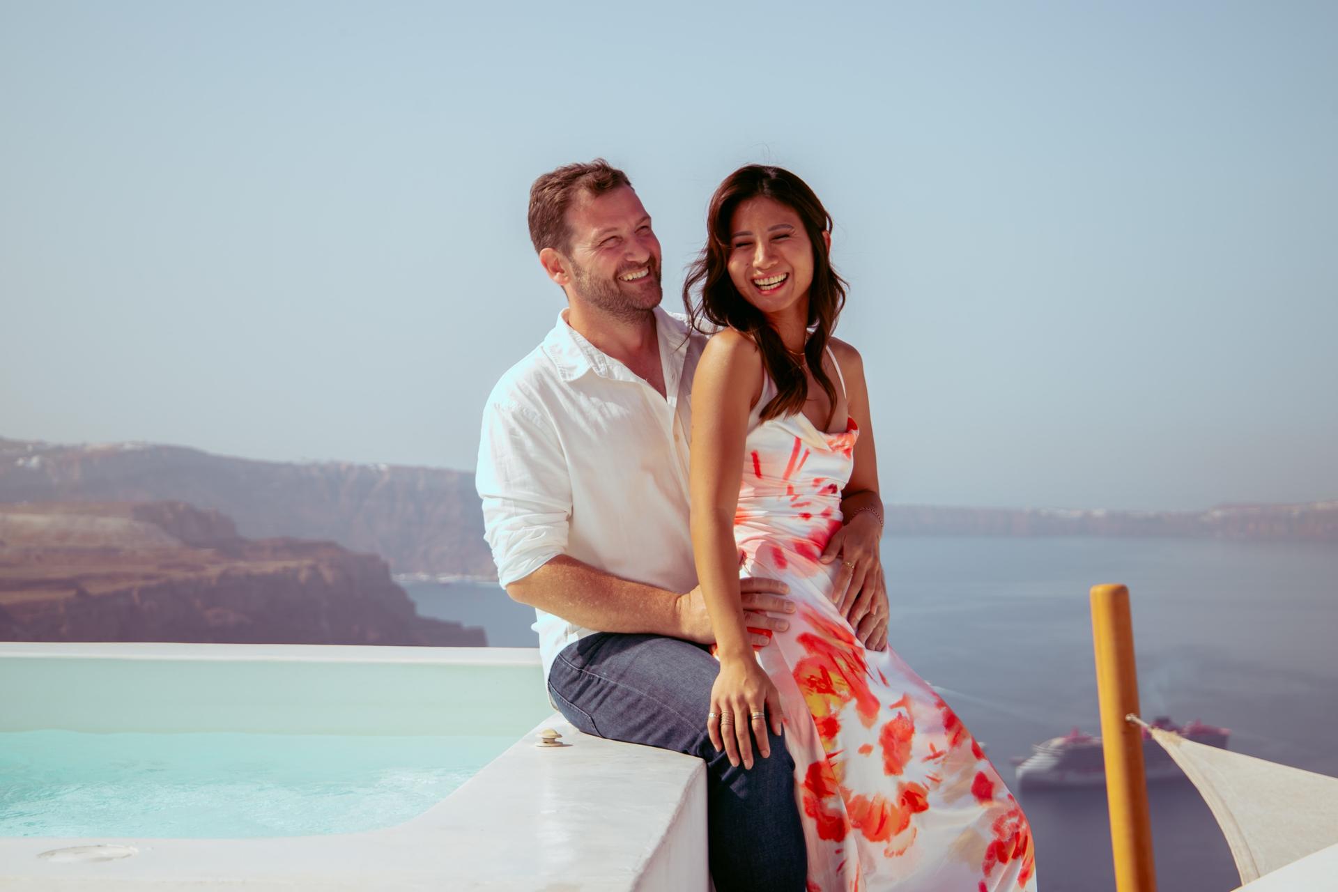 Professional Photoshoot in Santorini - Thumbnail 5