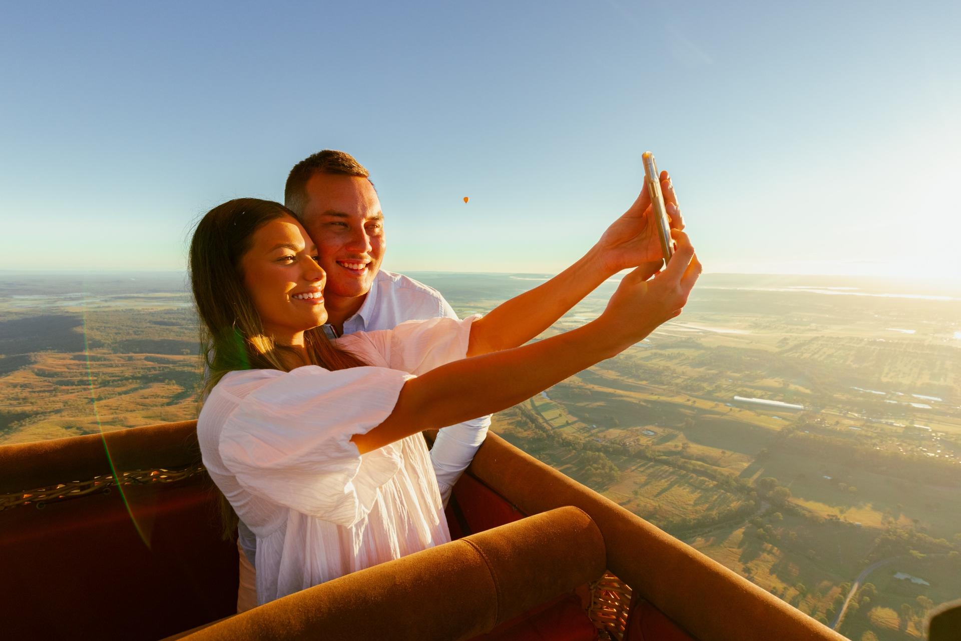 Gold Coast Hot Air Balloon Ride, Vineyard Breakfast and Alpaca Farm - Image 1