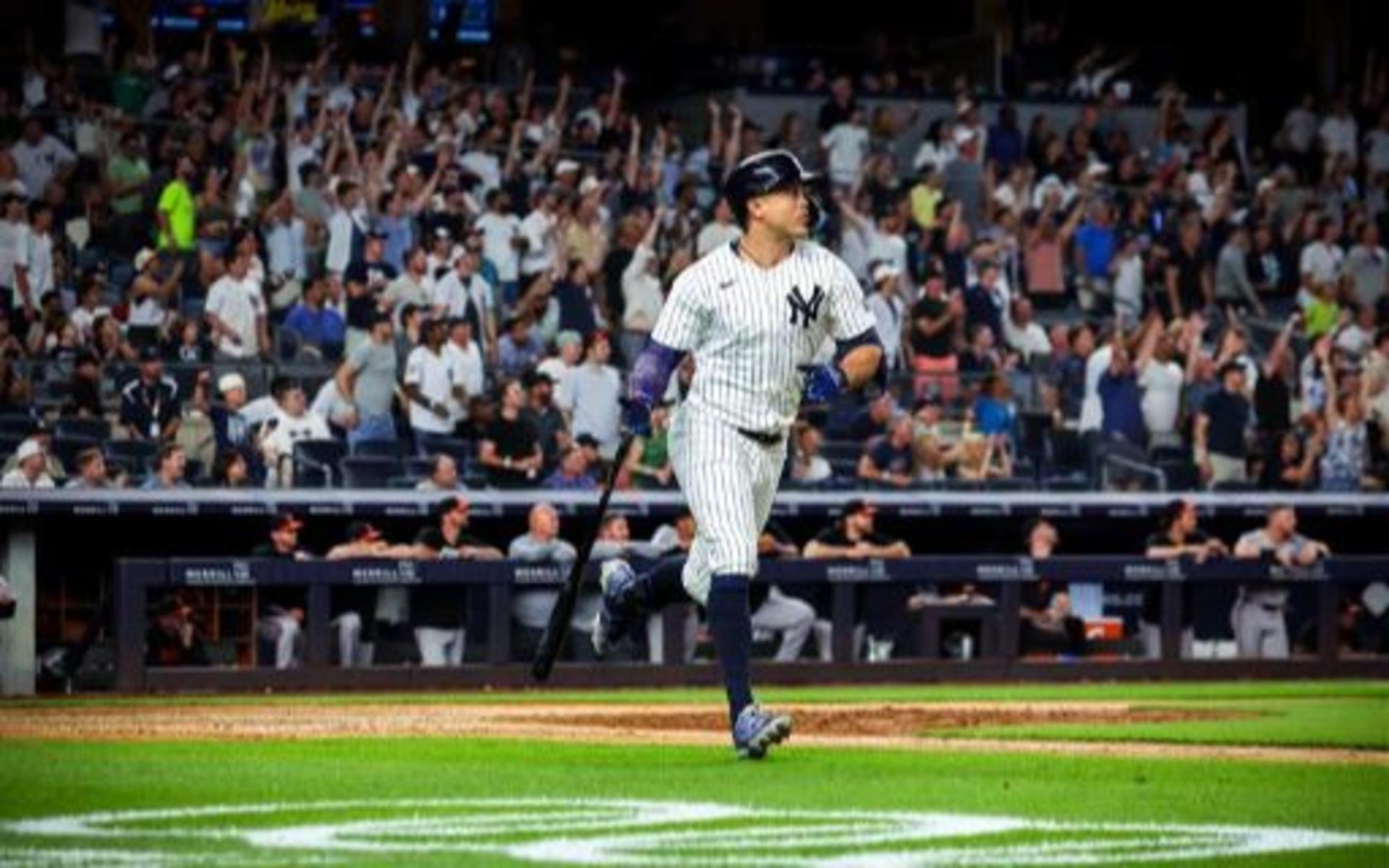 New York Yankees Baseball Game at Yankee Stadium - Thumbnail 12