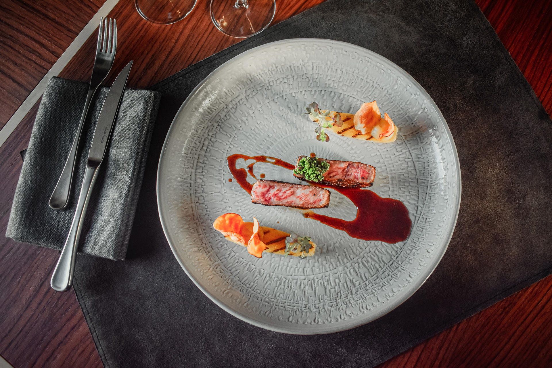 VUE Bar and Grill Restaurant in Singapore  - Thumbnail 2