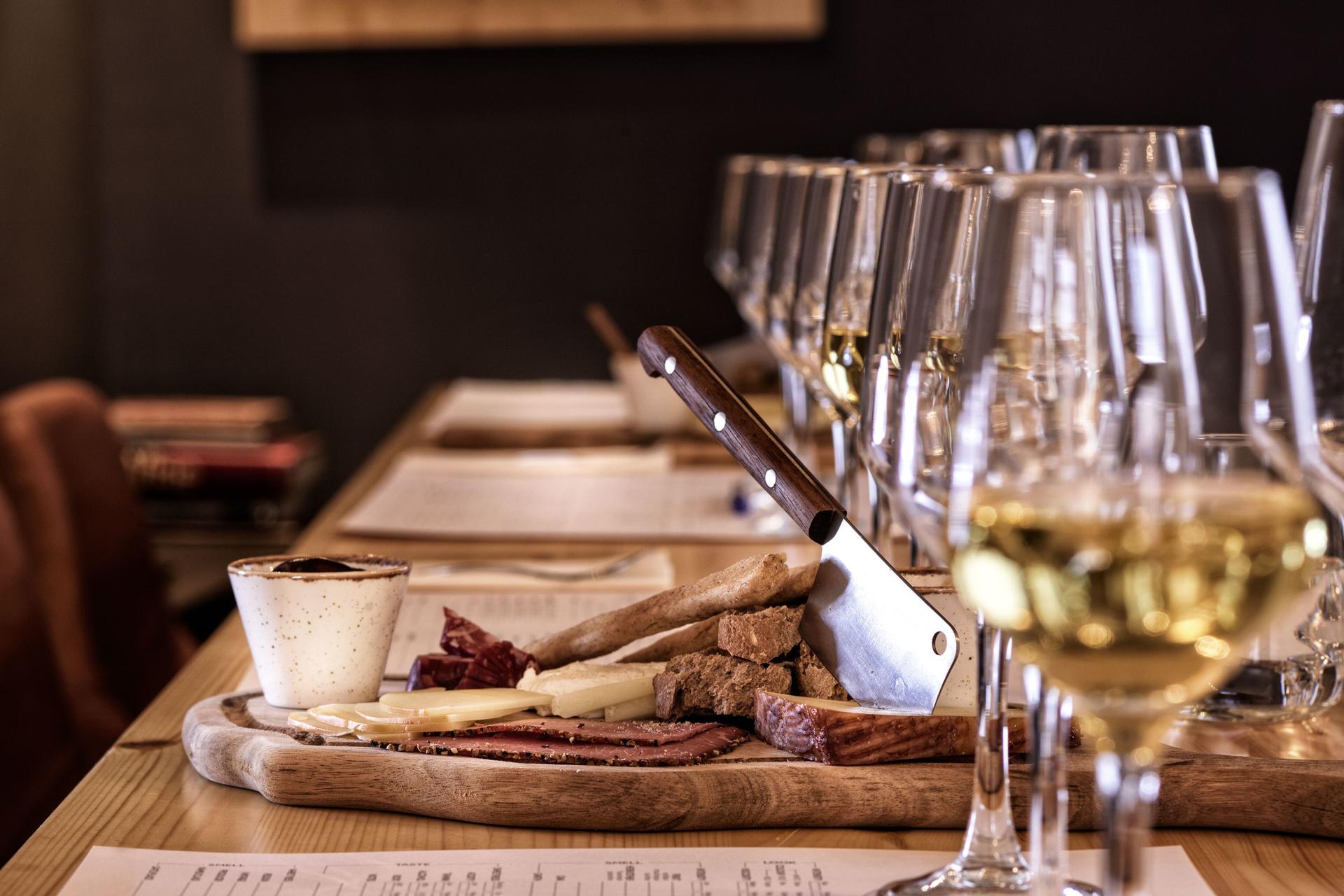 Greek wine tasting in Athens - Thumbnail 7