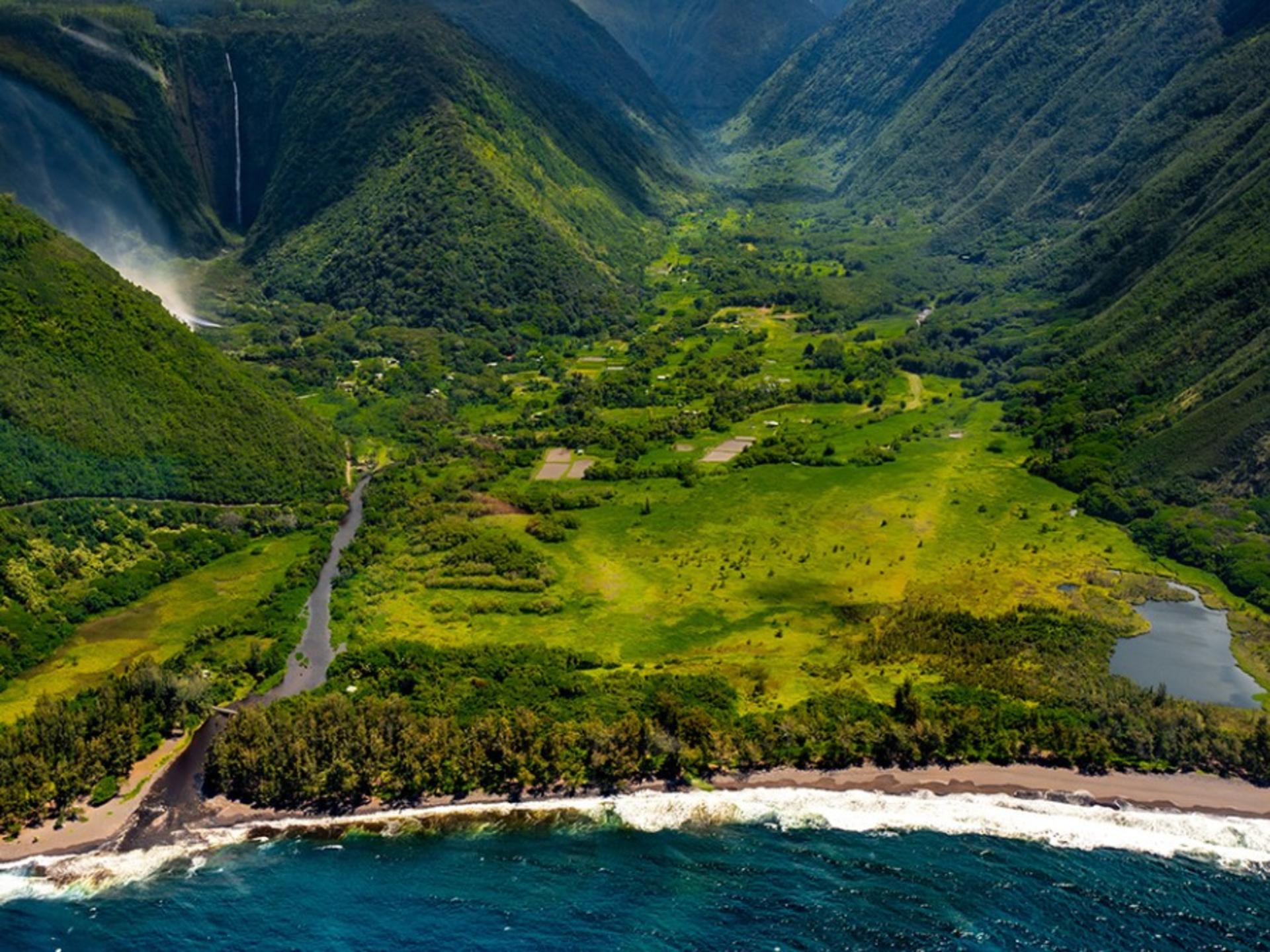 Hamakua Coast Waterfalls and Valleys Safari Helicopter Experience - Thumbnail 5