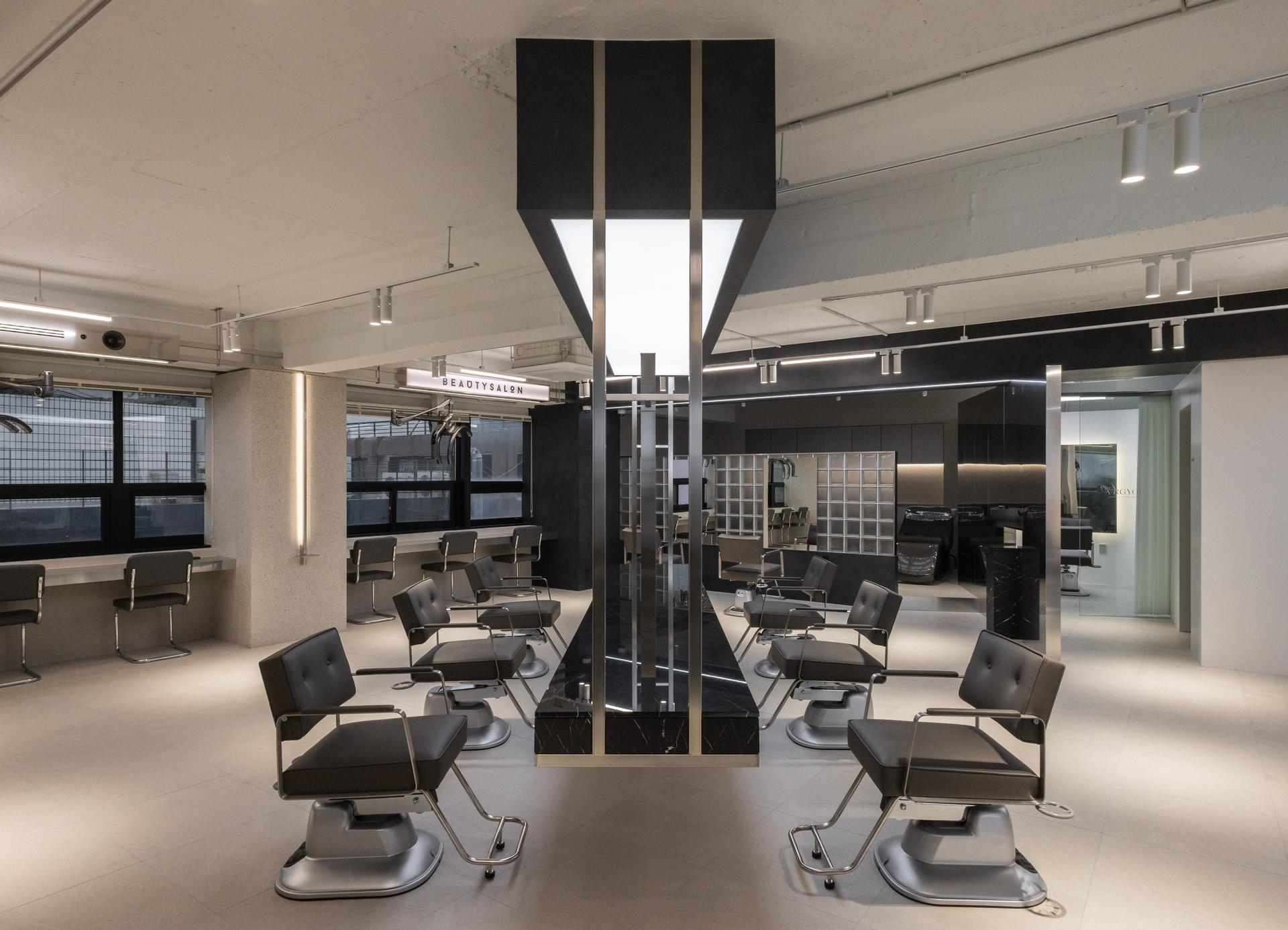 K-Pop & K-Drama Hair Styling Experience at Argyol Myeongdong - Image 1