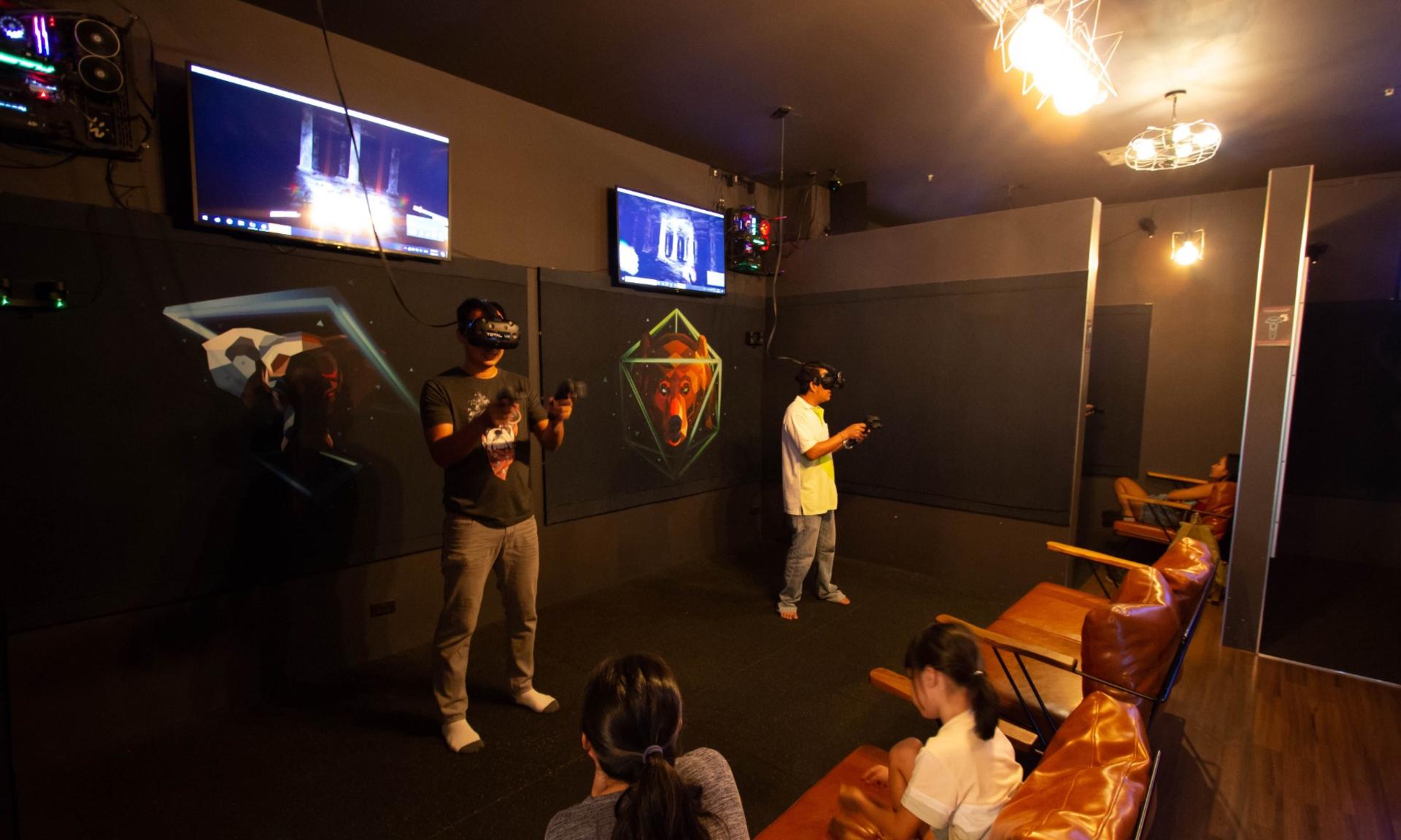 Virtual Reality Games Experience at Total VR Bangkok - Thumbnail 4