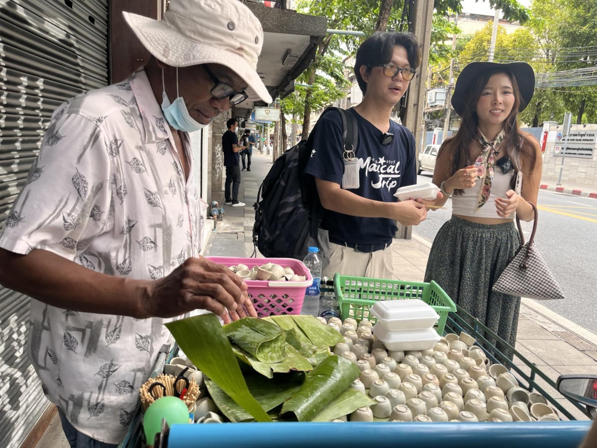 Bang Rak Market Food Tasting & Culture Walking Tour - Thumbnail 4