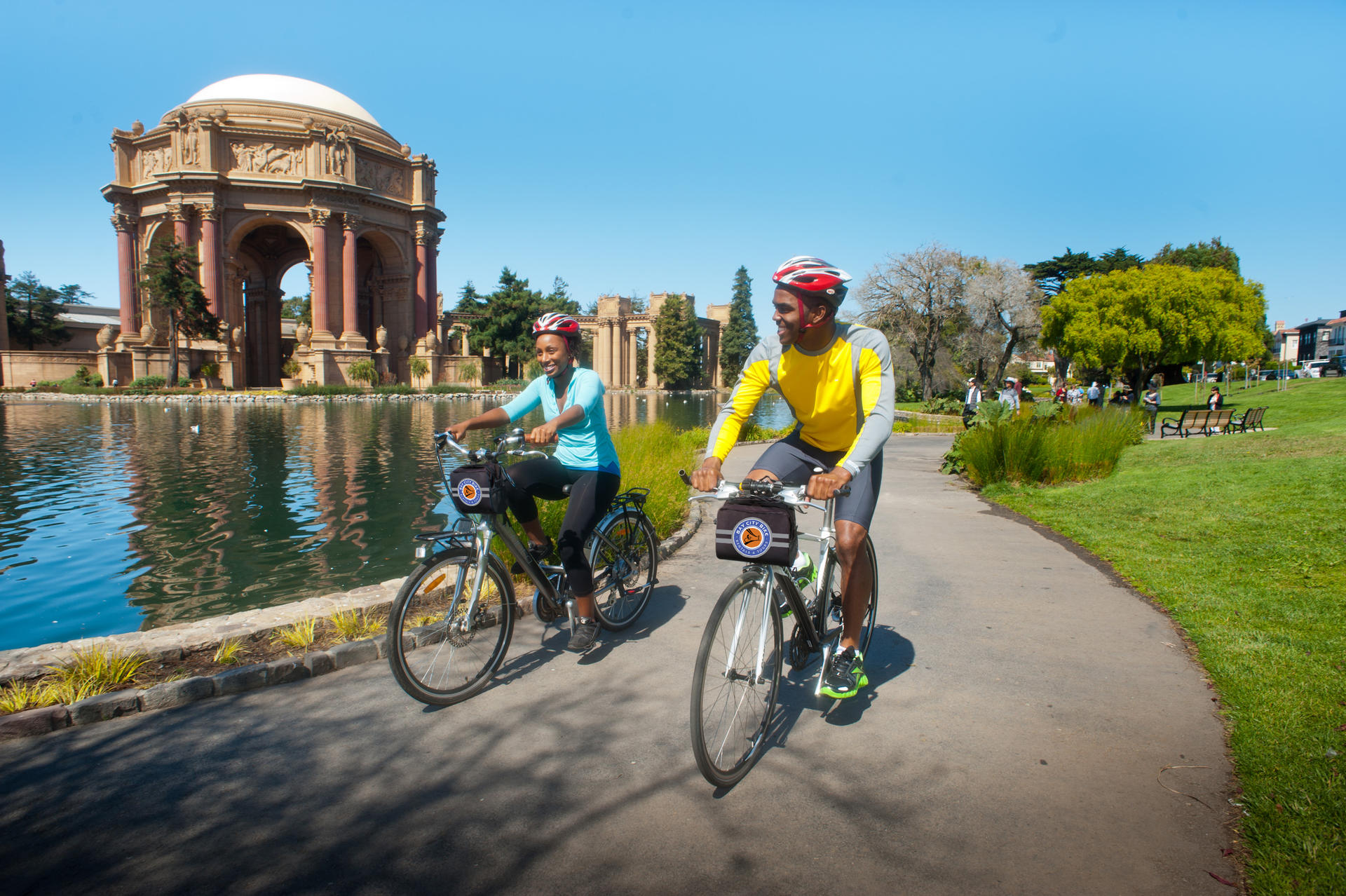San Francisco: Golden Gate Bridge Electric Bike Rental - Thumbnail 3