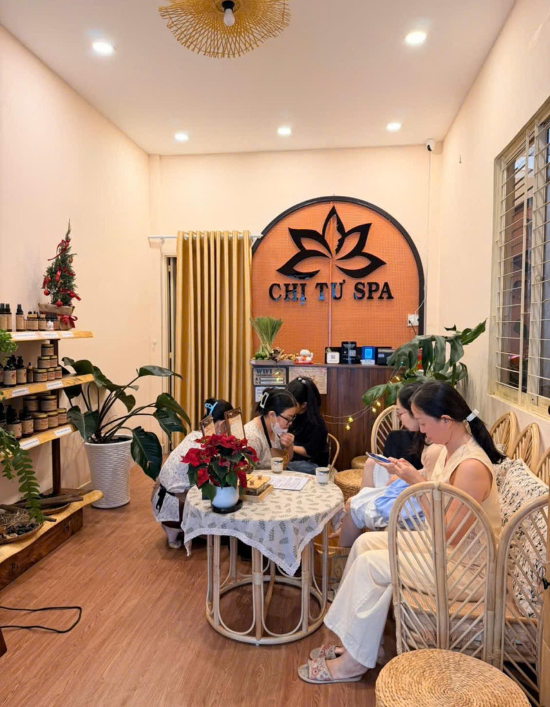 Chi Tu Spa Herbal Hair Wash, Massage, and Facial Care in Ho Chi Minh - Thumbnail 34