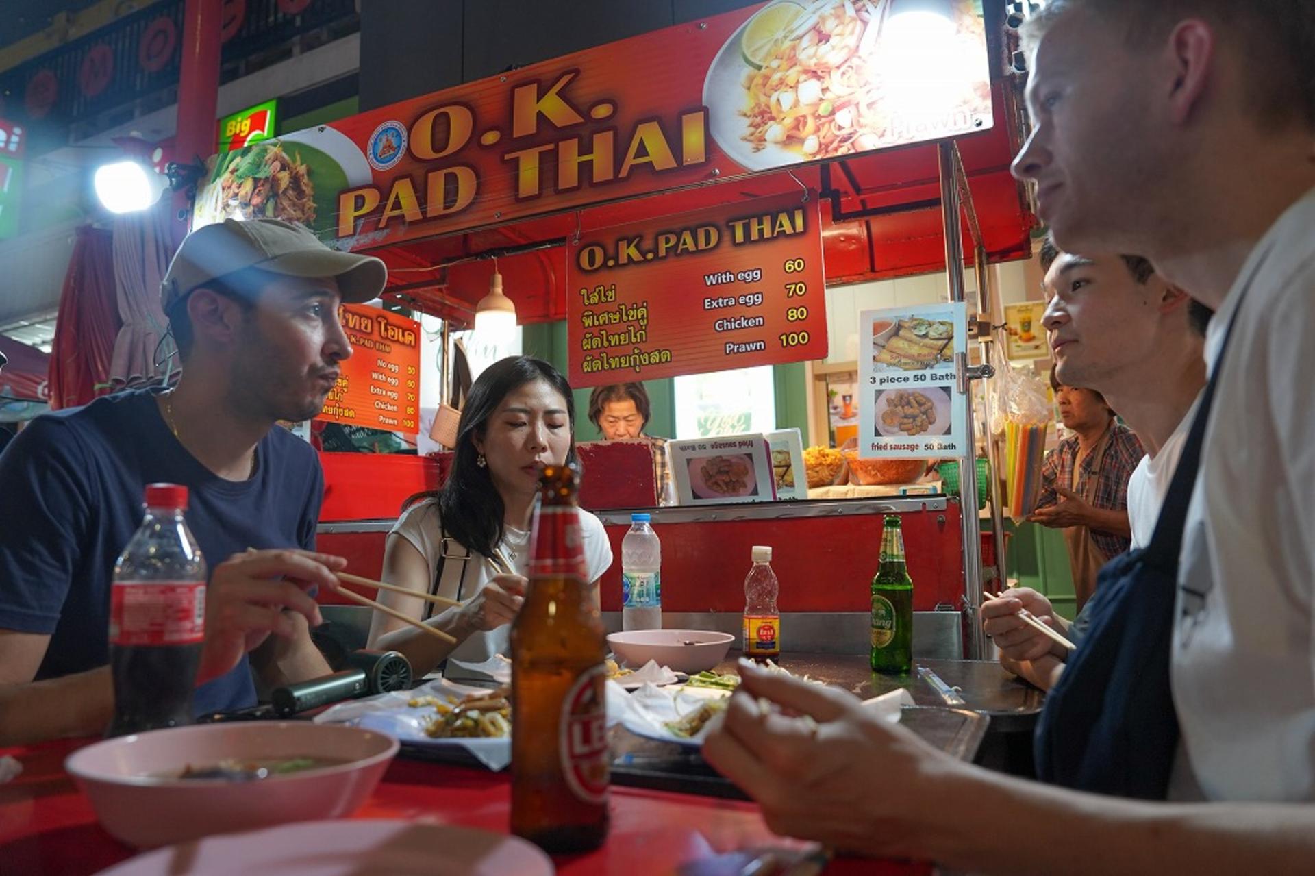 Bangkok Night Michelin Foodie Tour in China Town with 15+ Tastings - Thumbnail 11