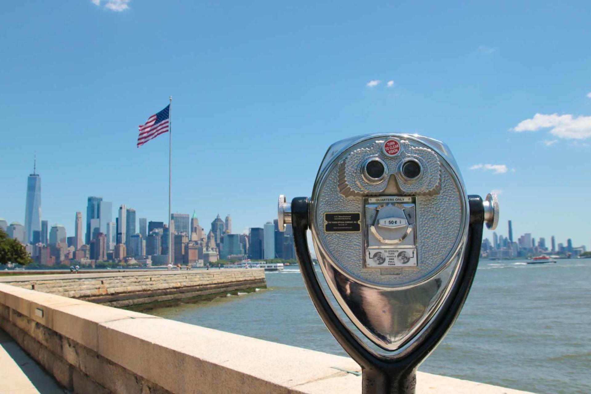 New York Statue of Liberty and Ellis Island Walking Tour - Thumbnail 13