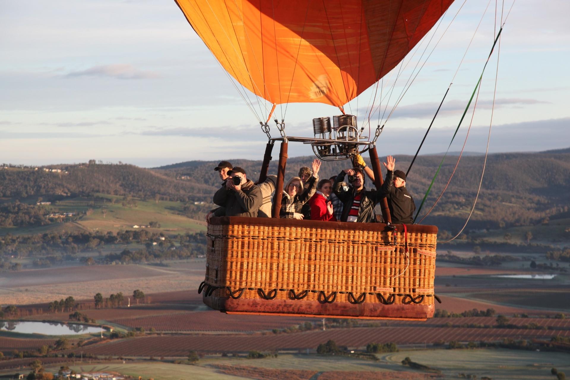 Hot Air Balloon Sunrise Flight Experience in Yarra Valley - Thumbnail 3