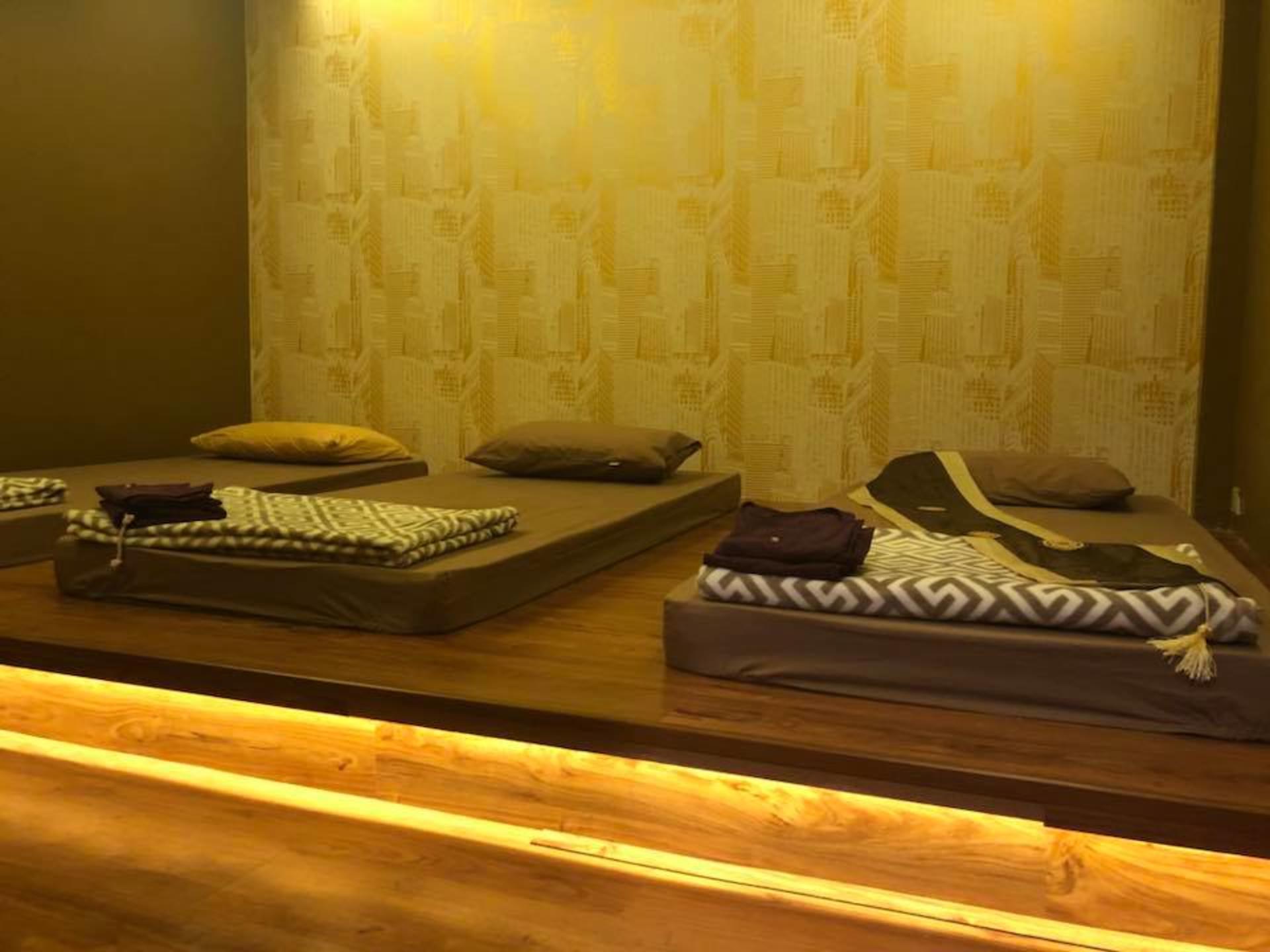Lek Massage and Spa at BTS Asok station Experience in Bangkok - Thumbnail 3