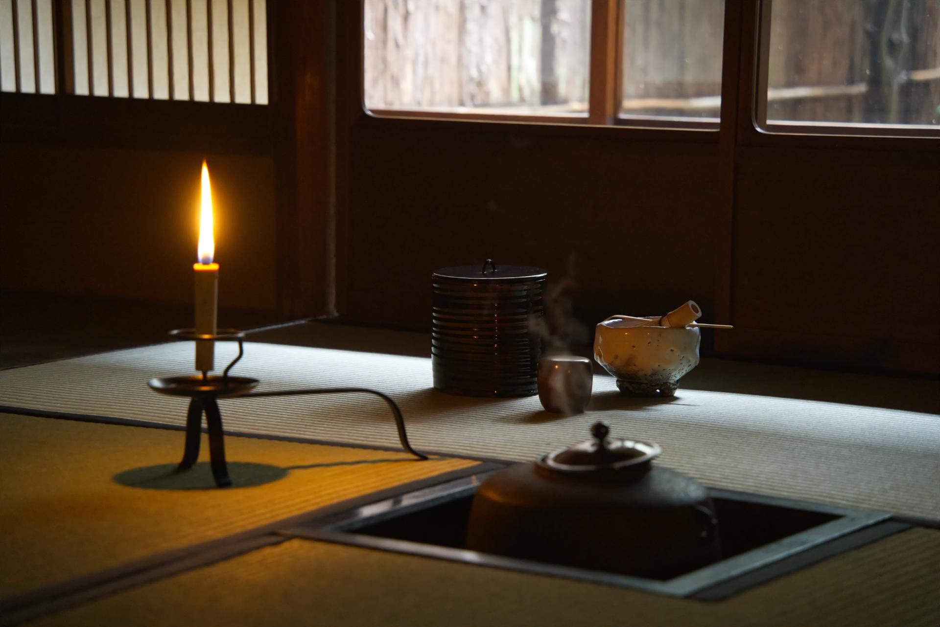 Kyoto: Candlelit Tea Ceremony in a 100-Year-Old Townhouse - Thumbnail 24