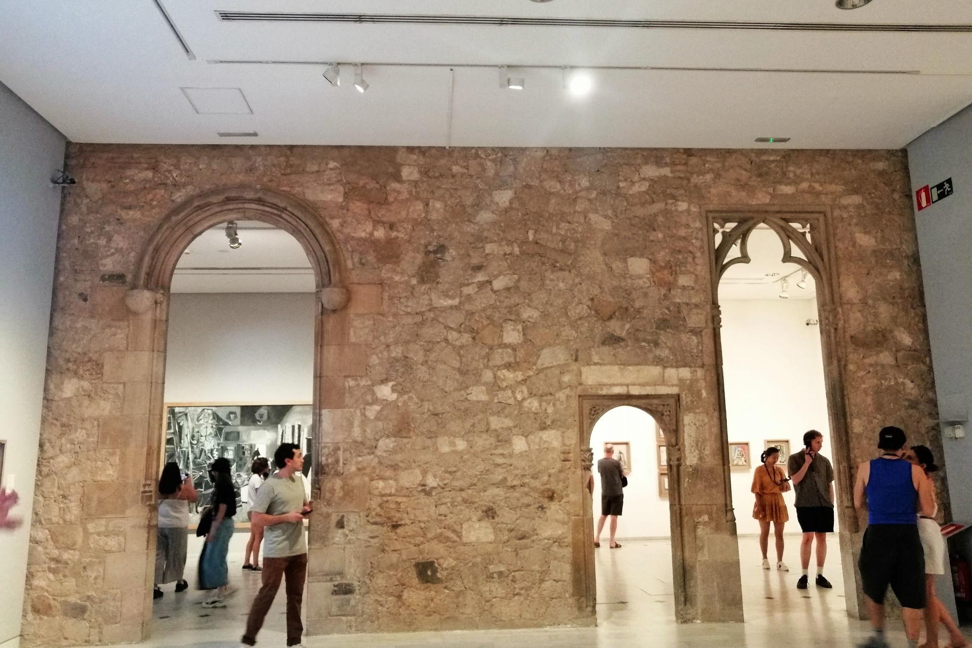 Picasso Walking Tour and Museum - Thumbnail 8