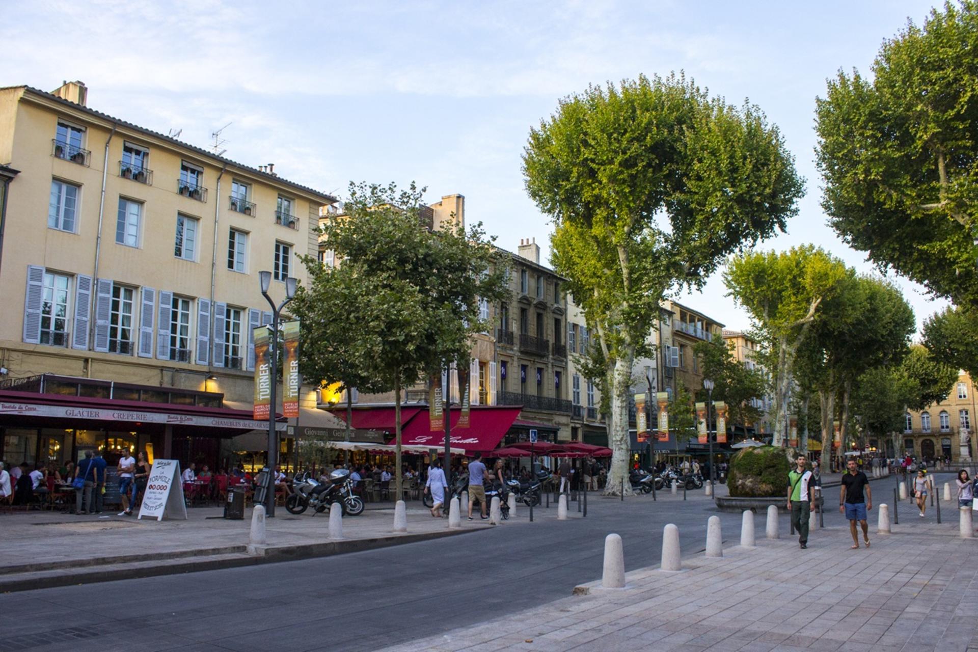 Private Tour of Aix-en-Provence:Cours Mirabeau & Old Town Highlights - Thumbnail 3