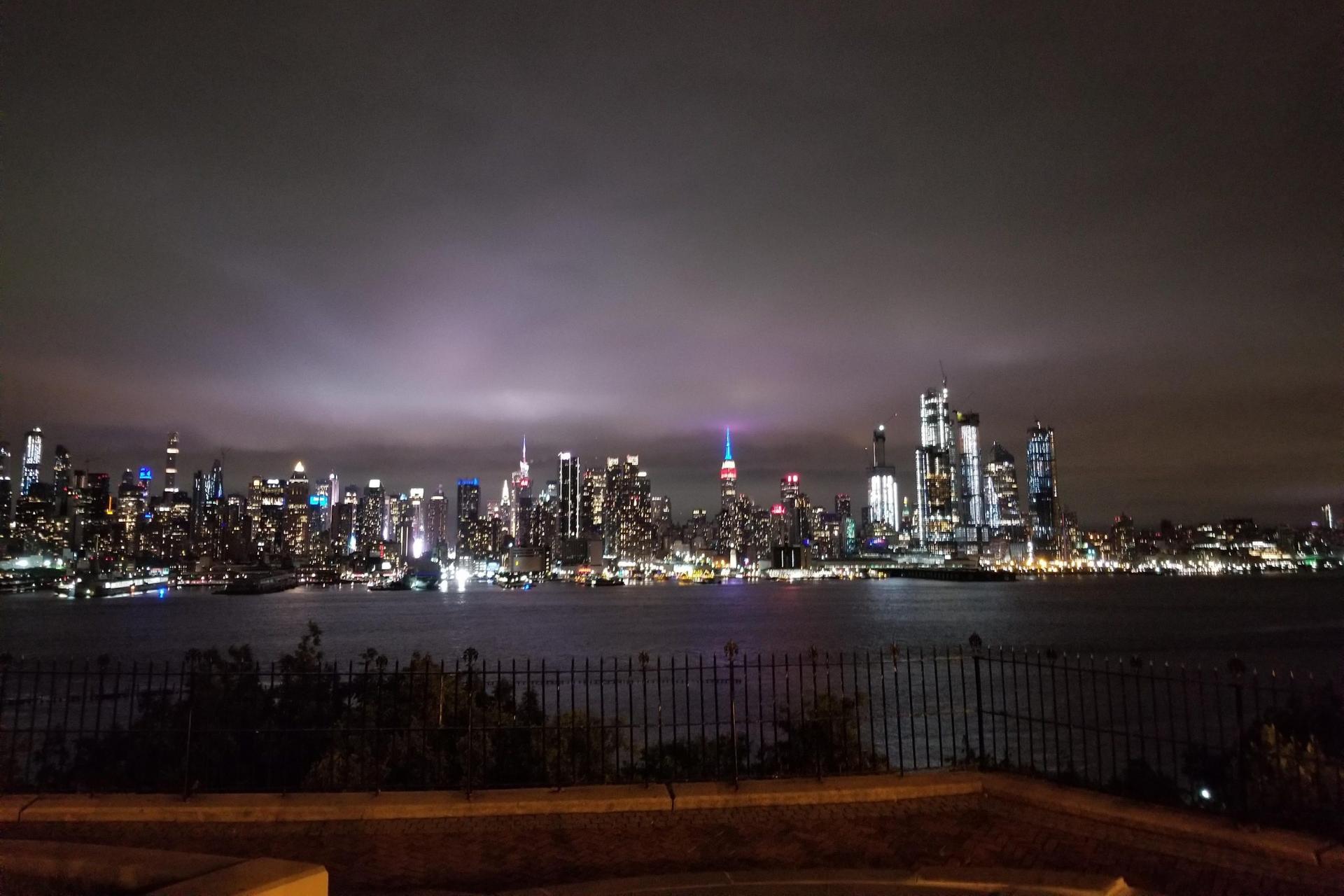 Skyline Night Tour in New York City - Thumbnail 5