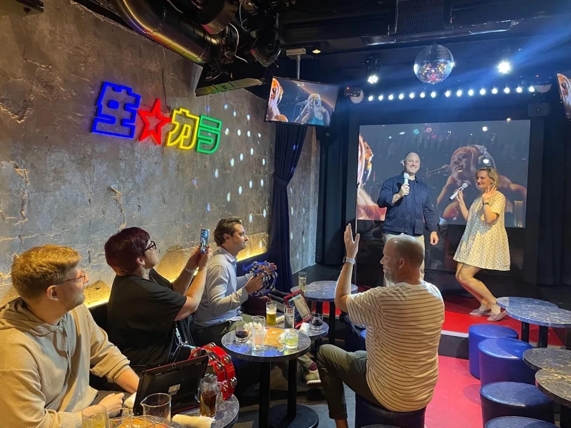 Tokyo Bar Hopping in Shinjuku: Free-flow, Full Dinner, Golden Gai - Thumbnail 36