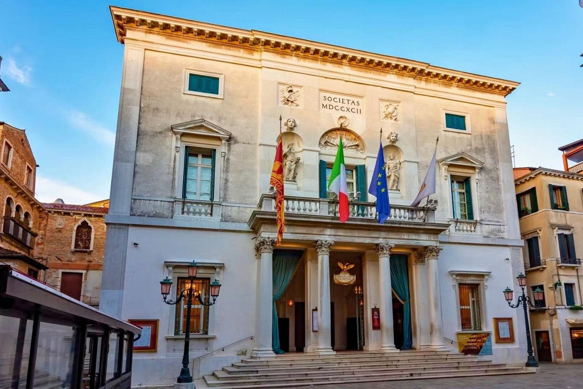  La Fenice Opera House Admission in Venice - Thumbnail 5