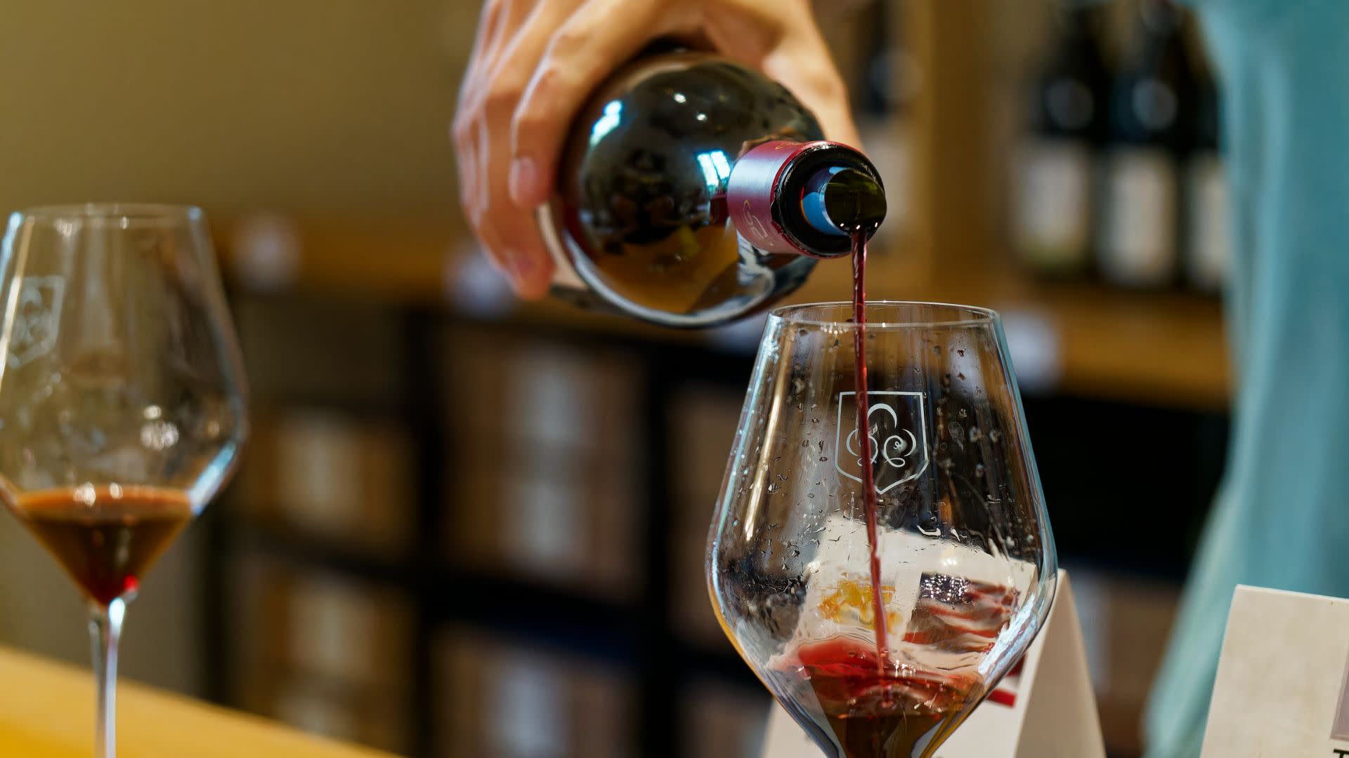 Provence Full Day Tour with Wine Tasting at Chateauneuf du Pape - Thumbnail 5