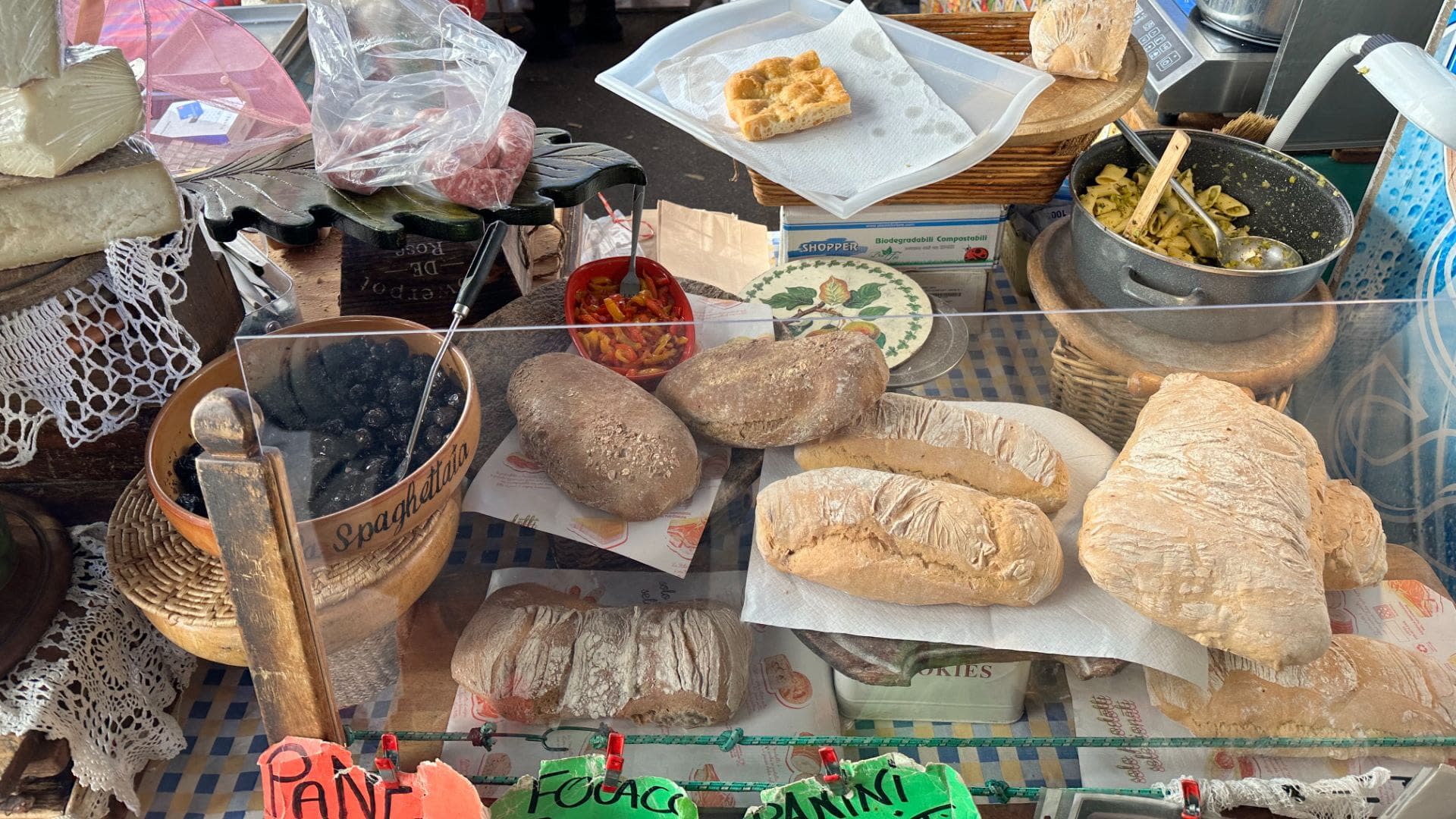 Street food tour with tasting and sightseeing in Florence - Thumbnail 7