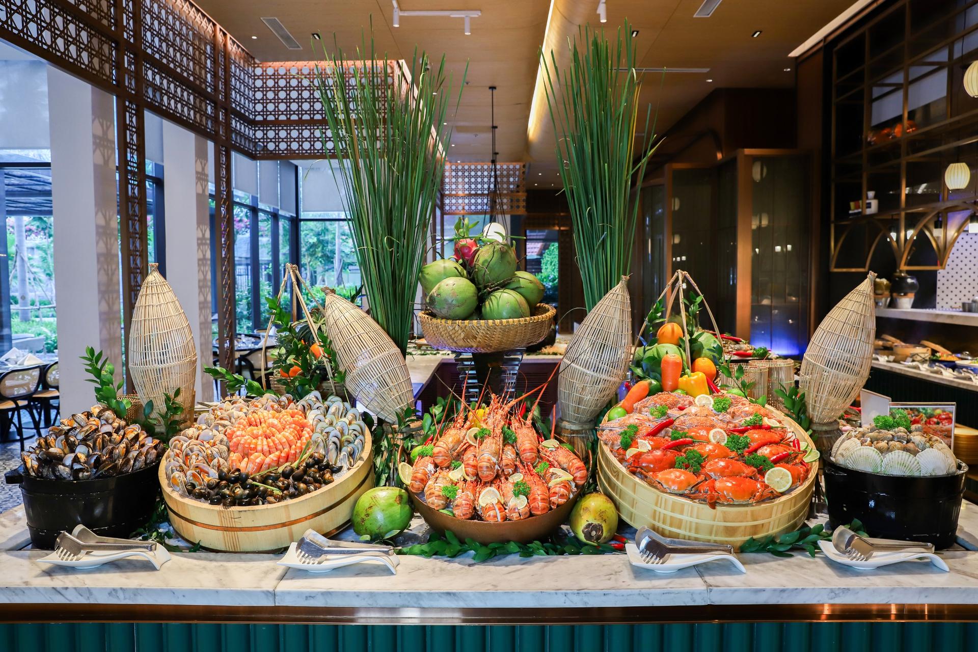 Seafood Buffet at LOTTE Hotel Saigon - Thumbnail 13