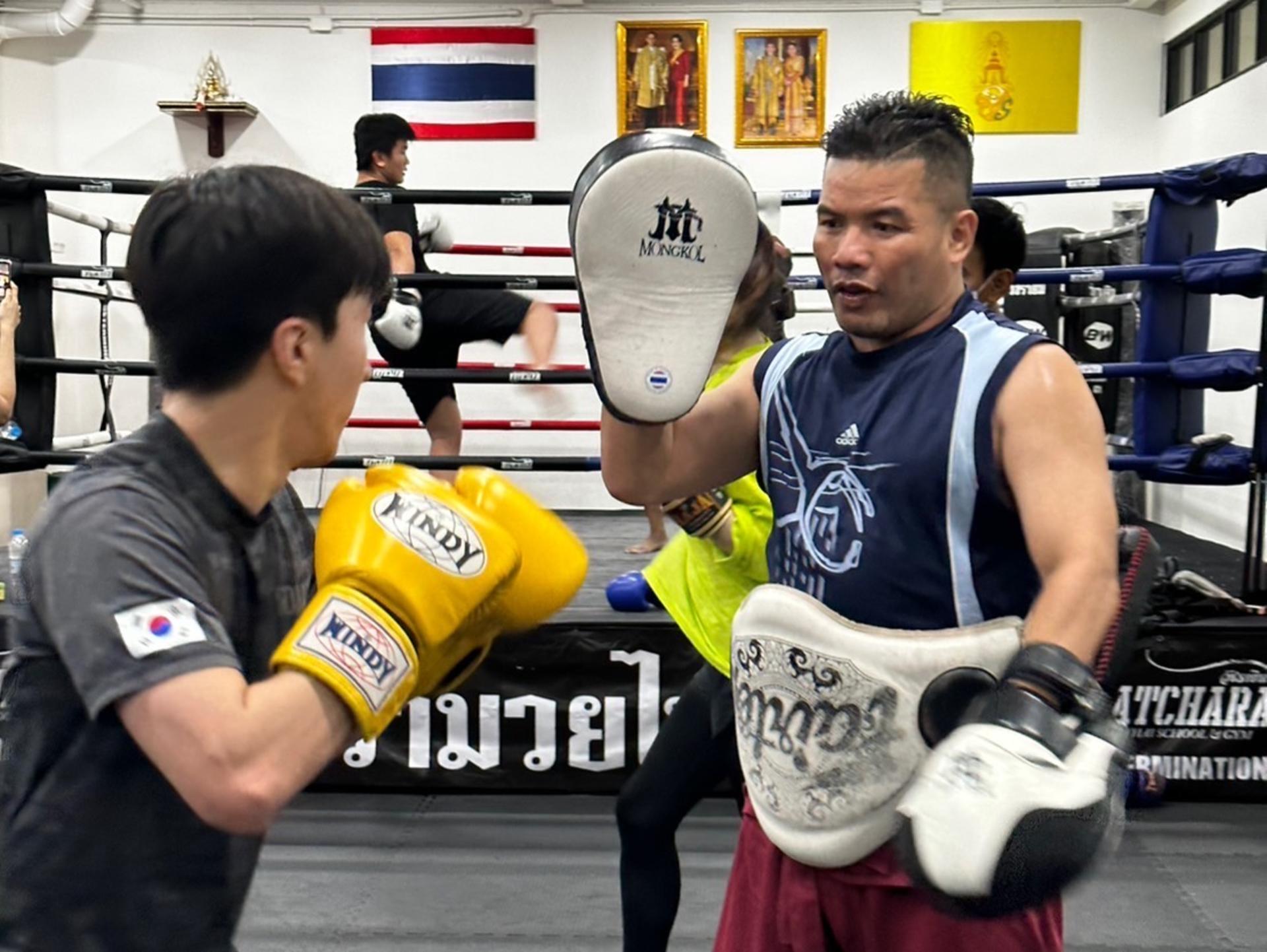 Muay Thai Class at Watchara Muay Thai Gym - Thumbnail 20