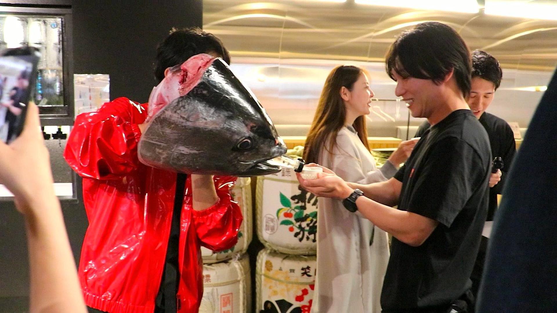 Tokyo: Tuna Cutting Show with Unlimited Sushi & Drinks - Thumbnail 39