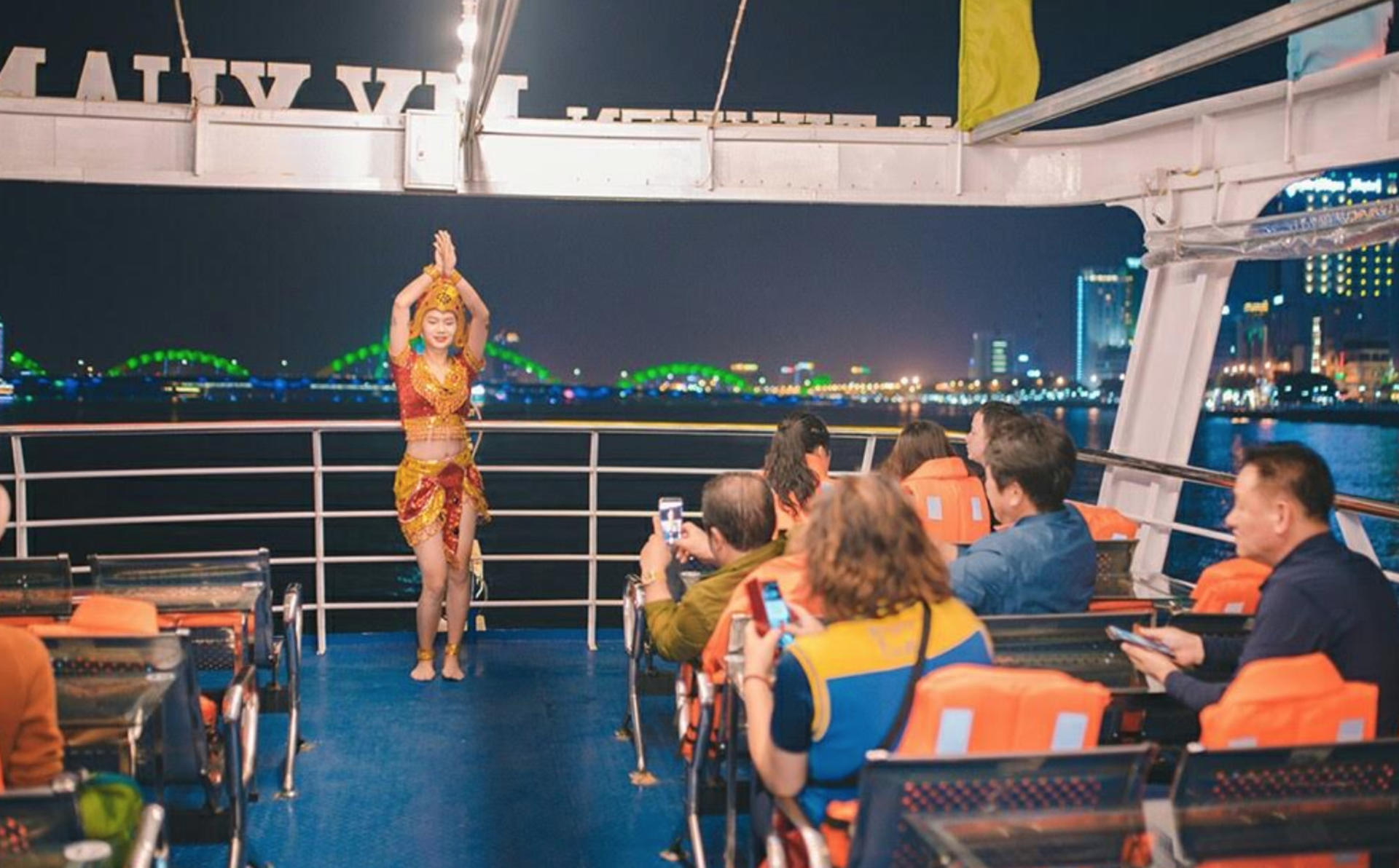 Han River by Night on My Xuan Cruise in Da Nang - Thumbnail 2