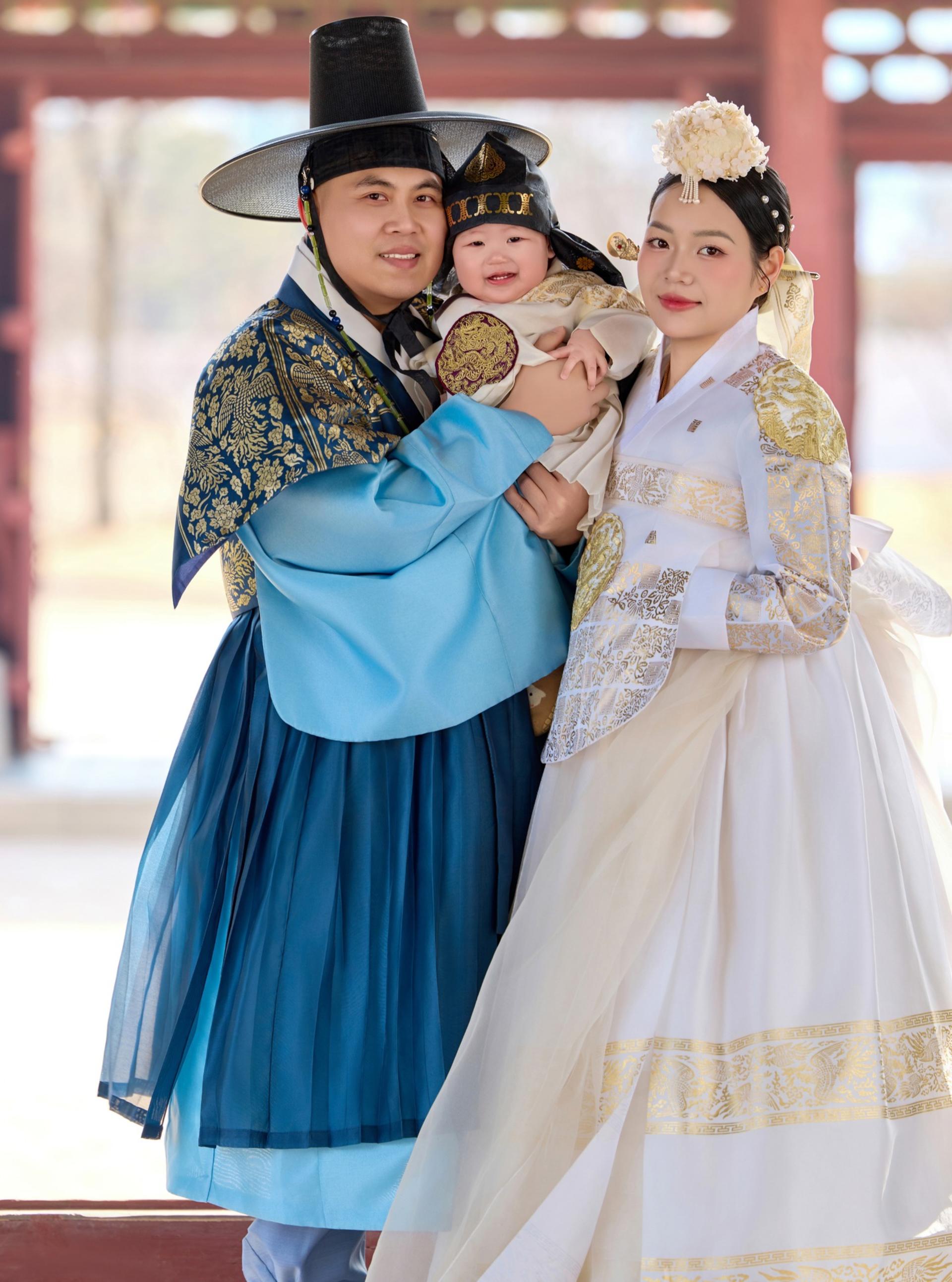 Hanbok Rental with Hairstyling & Accessories at Hanbokgirls - Thumbnail 135